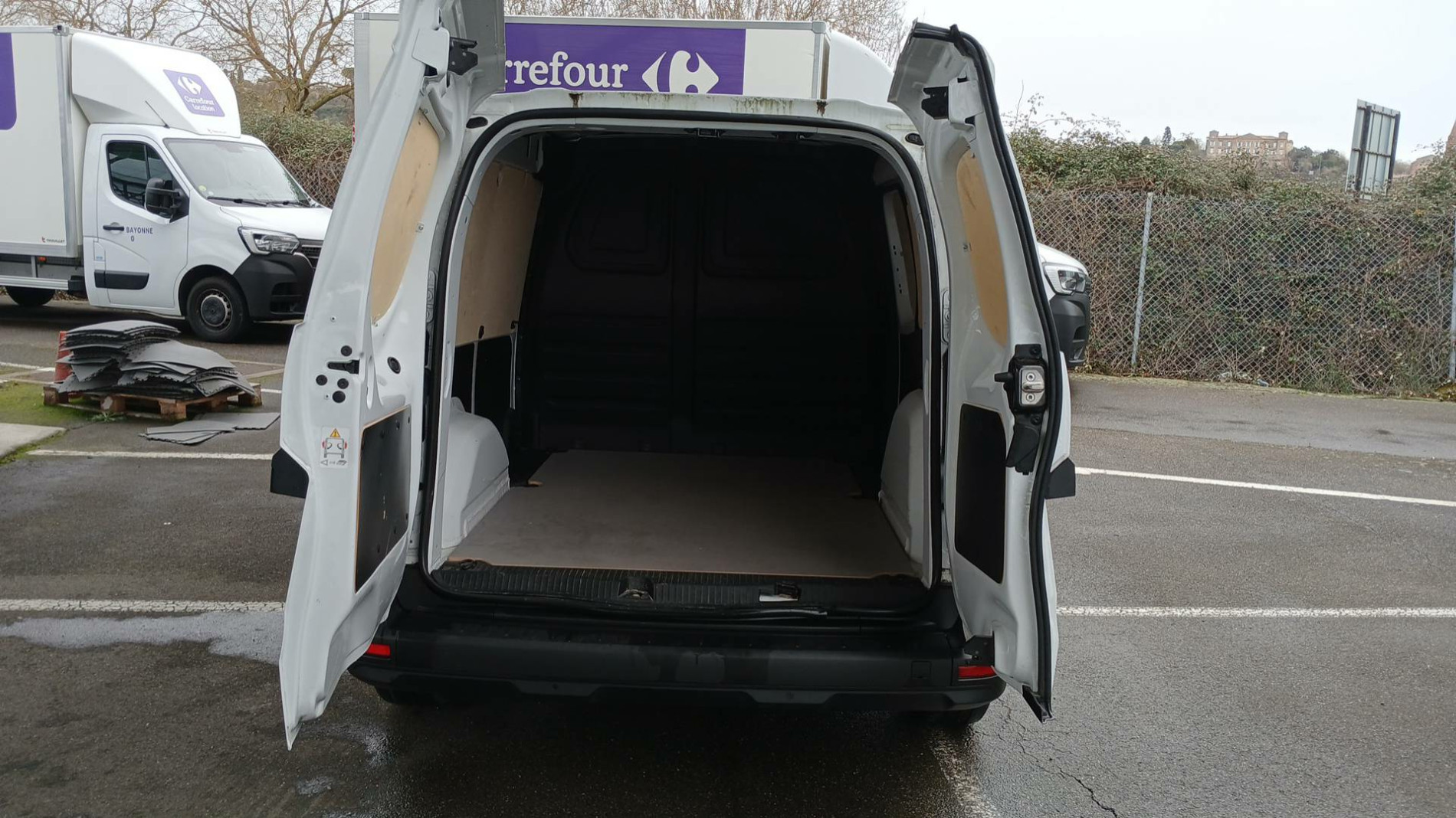 Vente en ligne Renault Kangoo Van  BLUE DCI 115 EDC au prix de 20 490 €