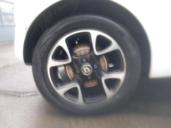 Vente en ligne Renault Twingo 3  TCe 95 EDC au prix de 15 990 €