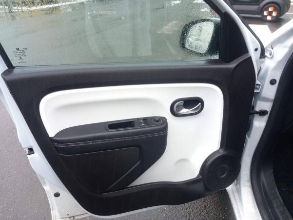 Vente en ligne Renault Twingo 3  TCe 95 EDC au prix de 15 990 €