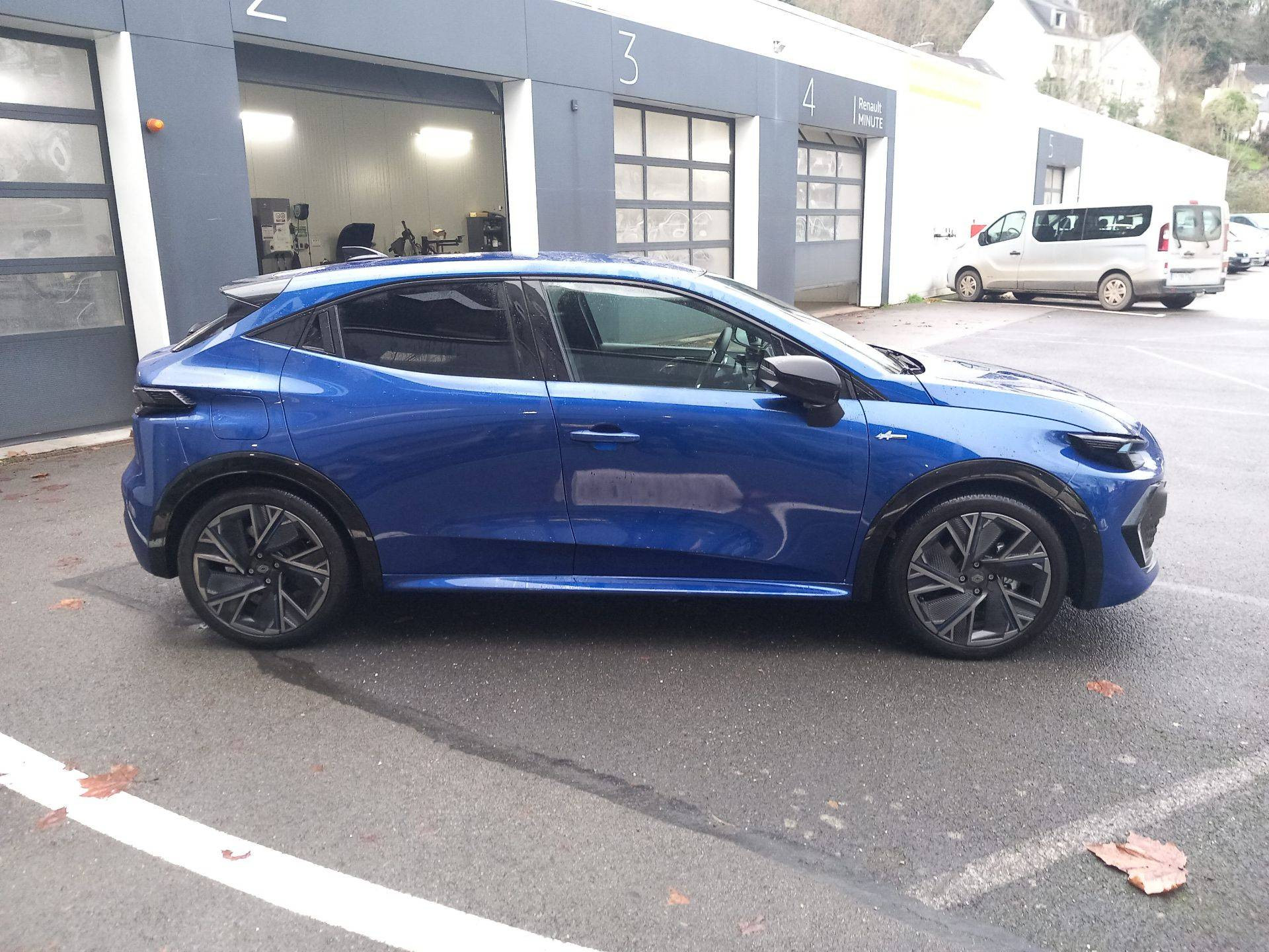 Vente en ligne Renault Clio 6 Clio E-Tech full hybrid 160 ch au prix de 29 490 €