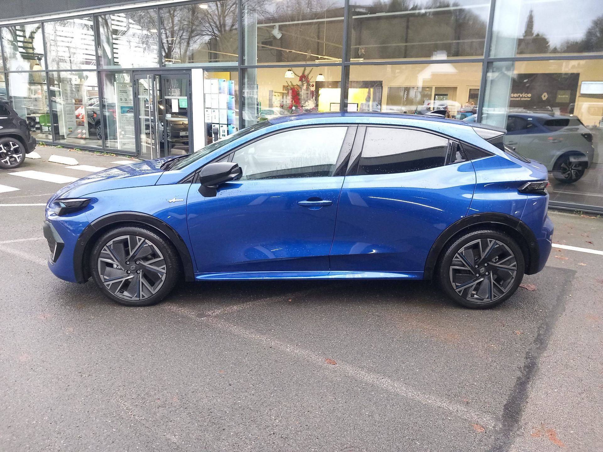 Vente en ligne Renault Clio 6 Clio E-Tech full hybrid 160 ch au prix de 29 490 €