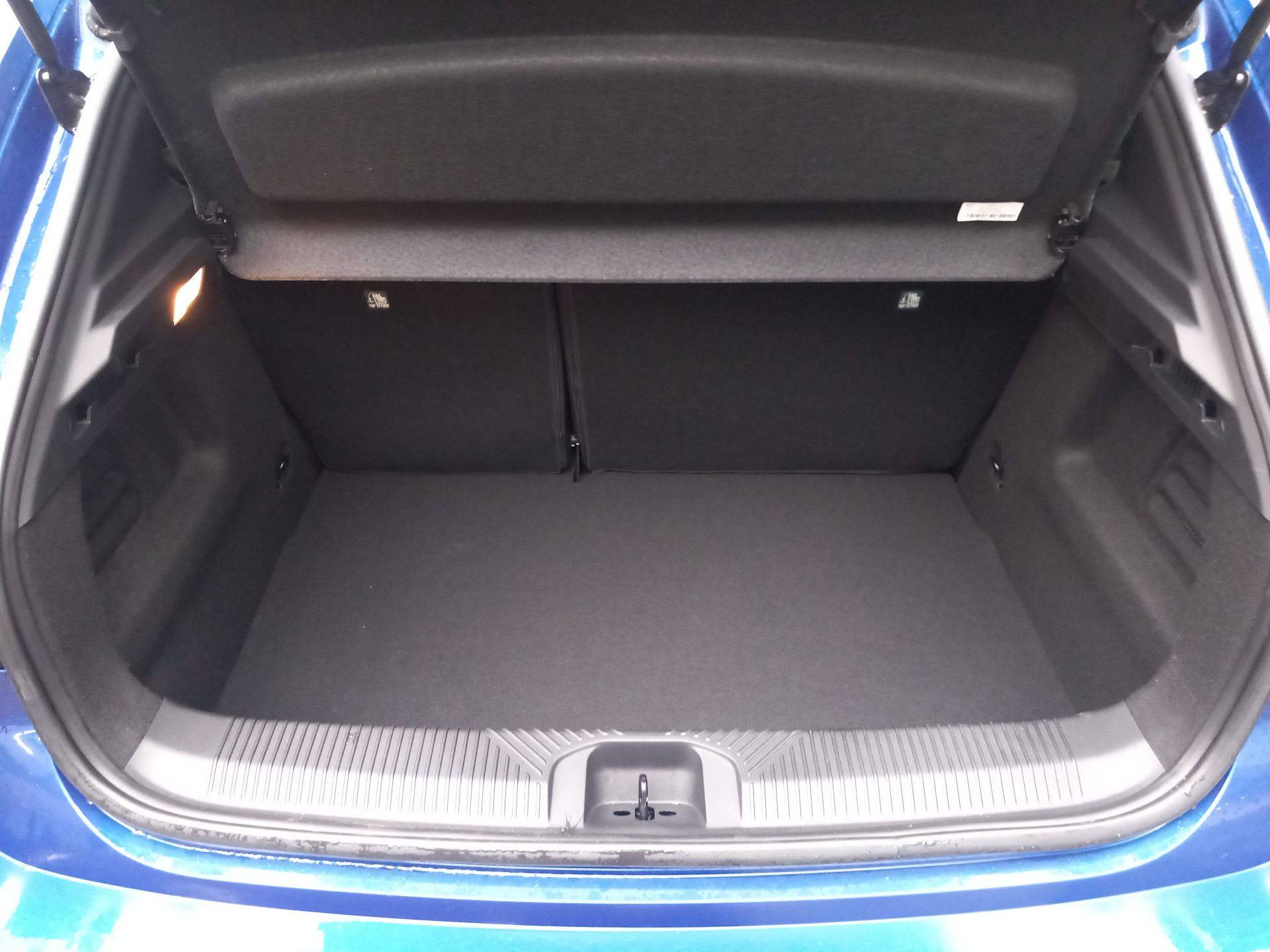 Vente en ligne Renault Clio 6 Clio E-Tech full hybrid 160 ch au prix de 29 490 €