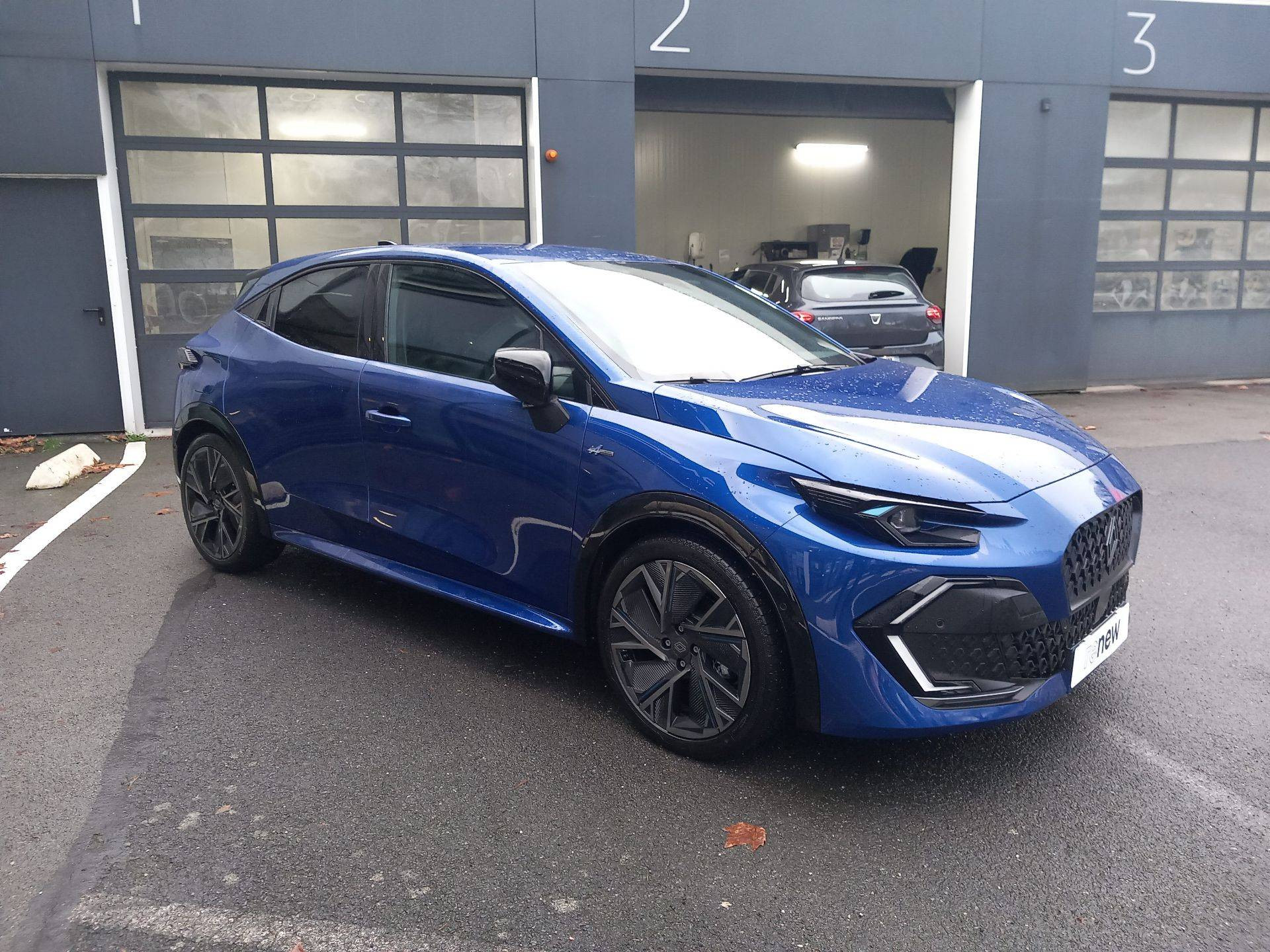 Vente en ligne Renault Clio 6 Clio E-Tech full hybrid 160 ch au prix de 29 490 €