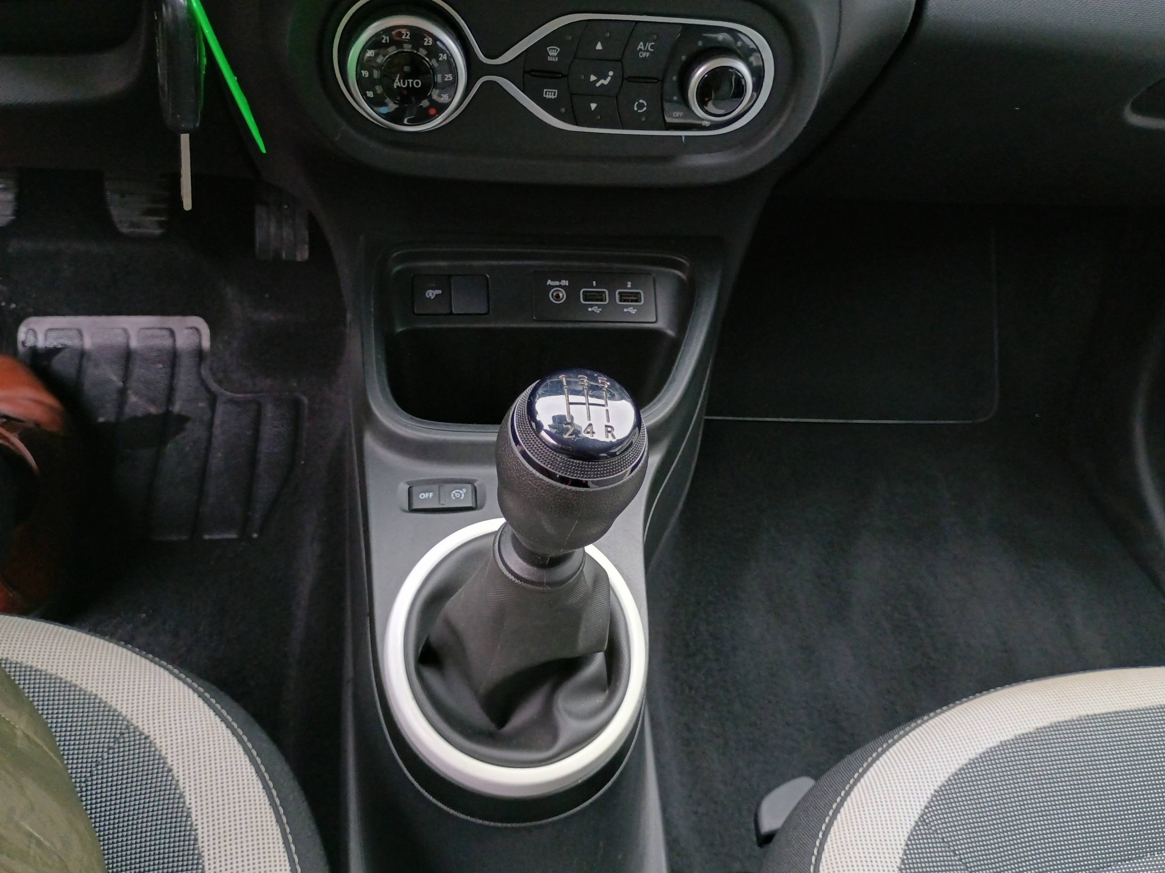 Vente en ligne Renault Twingo 3  SCe 65 au prix de 11 990 €