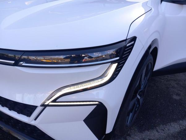 Vente en ligne Renault Megane E-Tech  220 ch autonomie confort AC7 au prix de 37 490 €