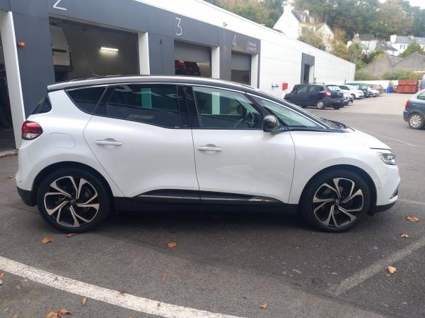 Vente en ligne Renault Scenic 4 Scenic Blue dCi 120 EDC au prix de 17 990 €