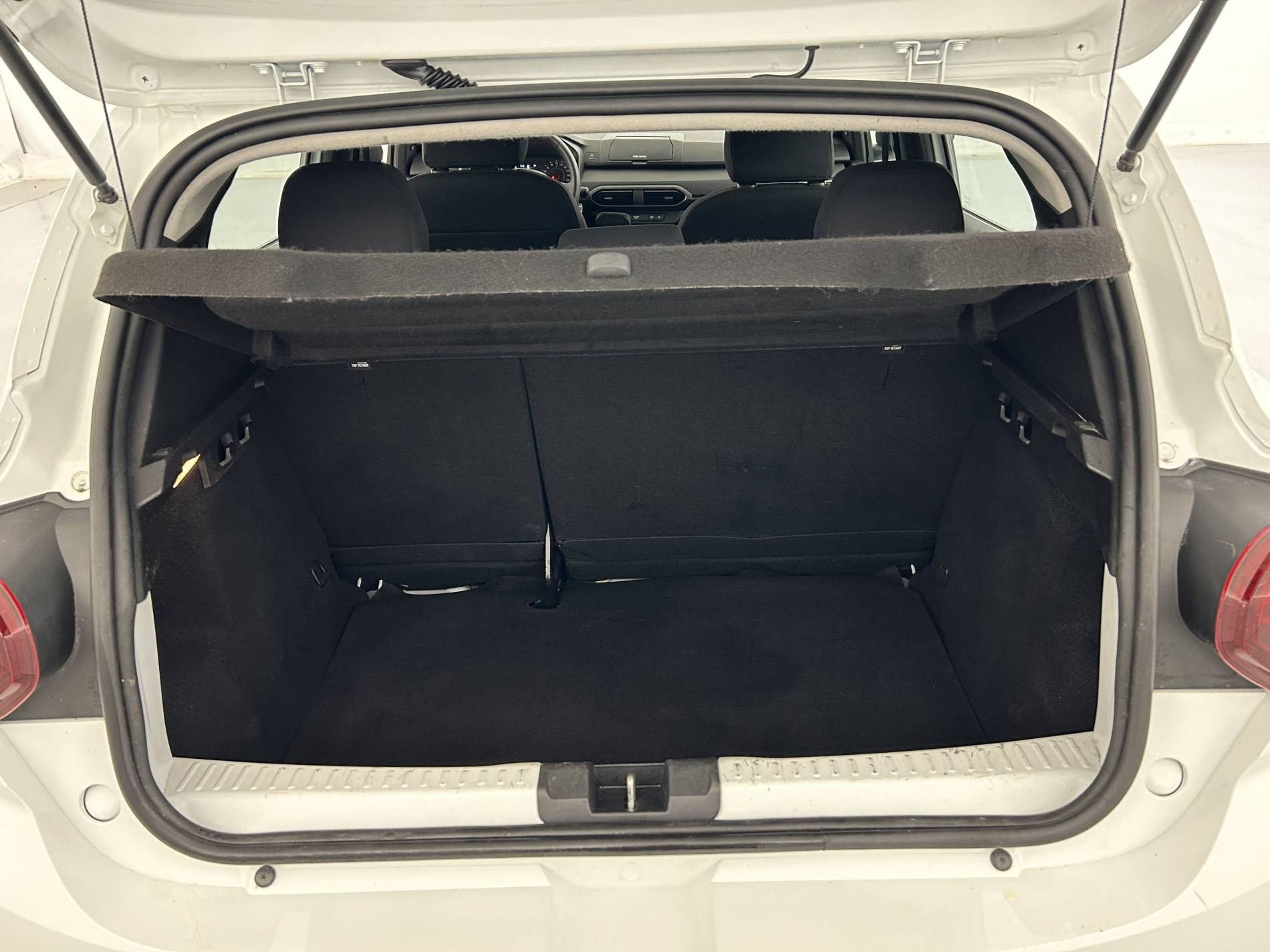 Vente en ligne Dacia Sandero  ECO-G 100 au prix de 10 990 €