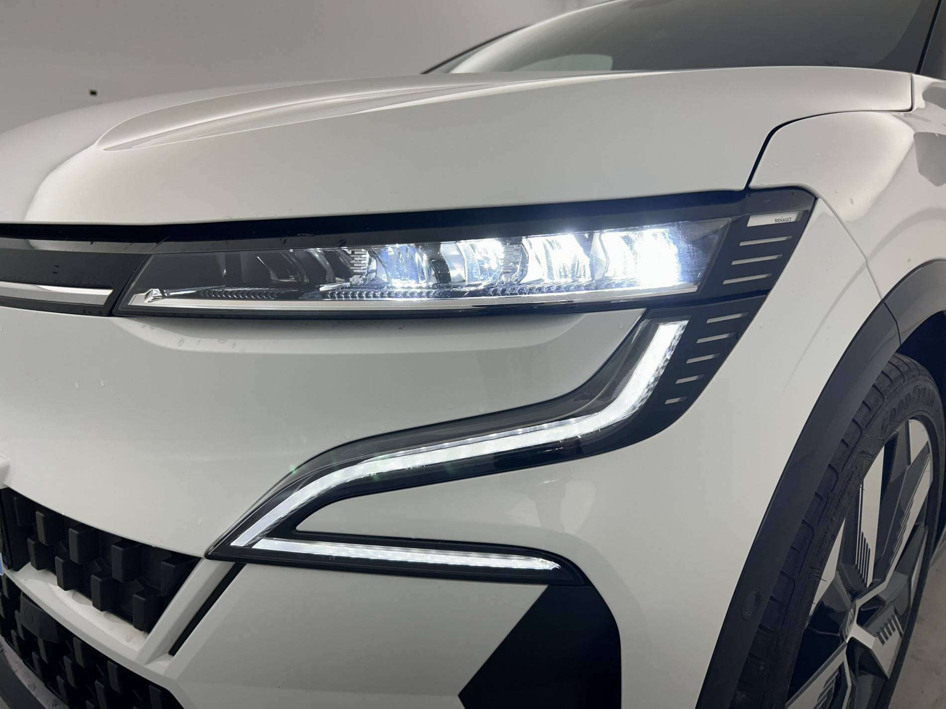 Vente en ligne Renault Megane E-Tech  220 ch autonomie confort GSR2 au prix de 28 990 €