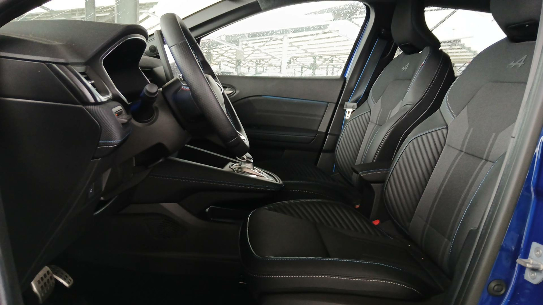 Vente en ligne Renault Symbioz  E-Tech full hybrid 145 au prix de 32 990 €