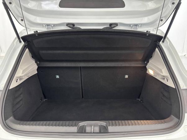 Vente en ligne Renault Clio 5 Clio TCe 90 au prix de 15 990 €