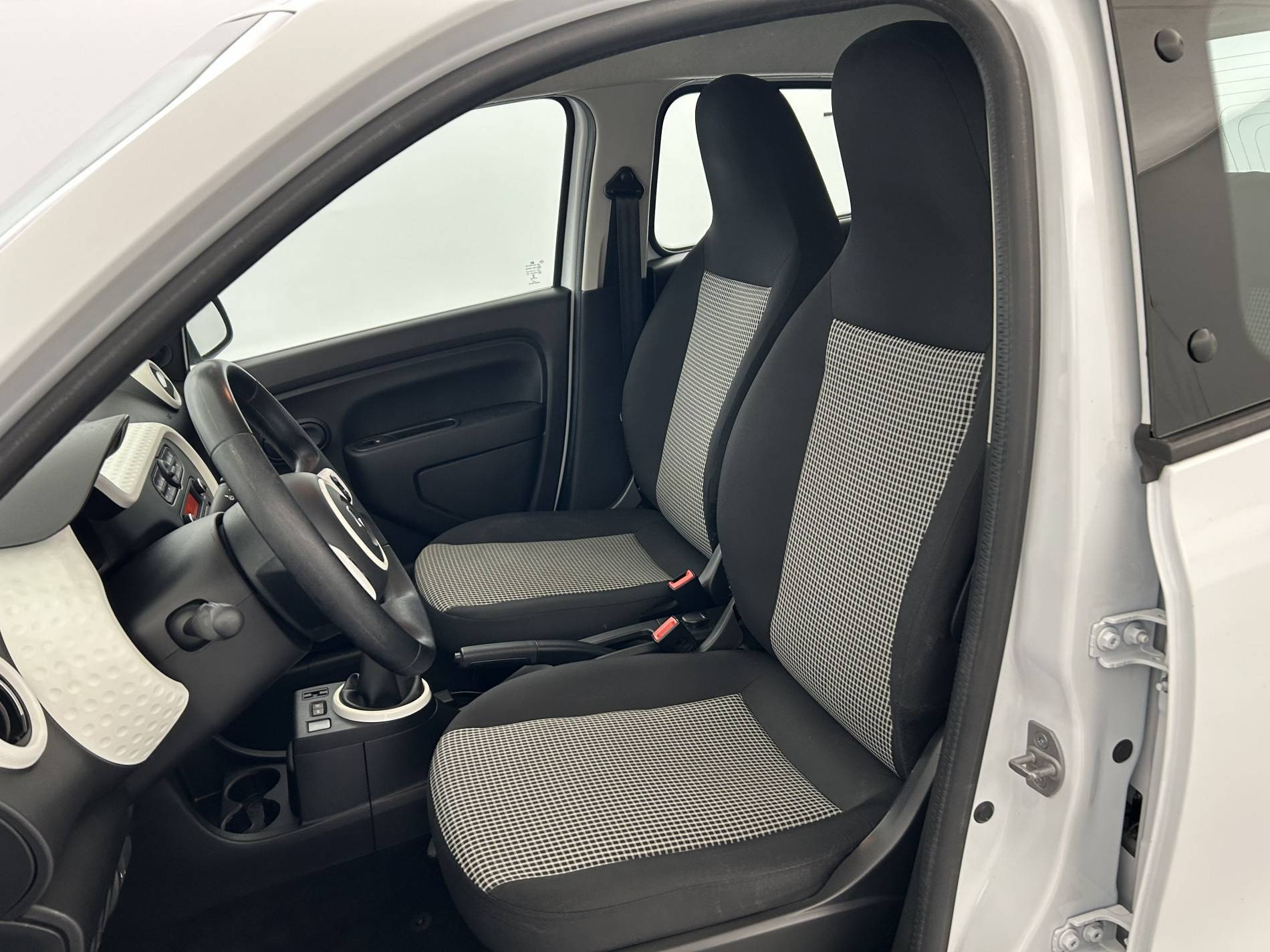 Vente en ligne Renault Twingo 3  SCe 65 - 20 au prix de 8 290 €