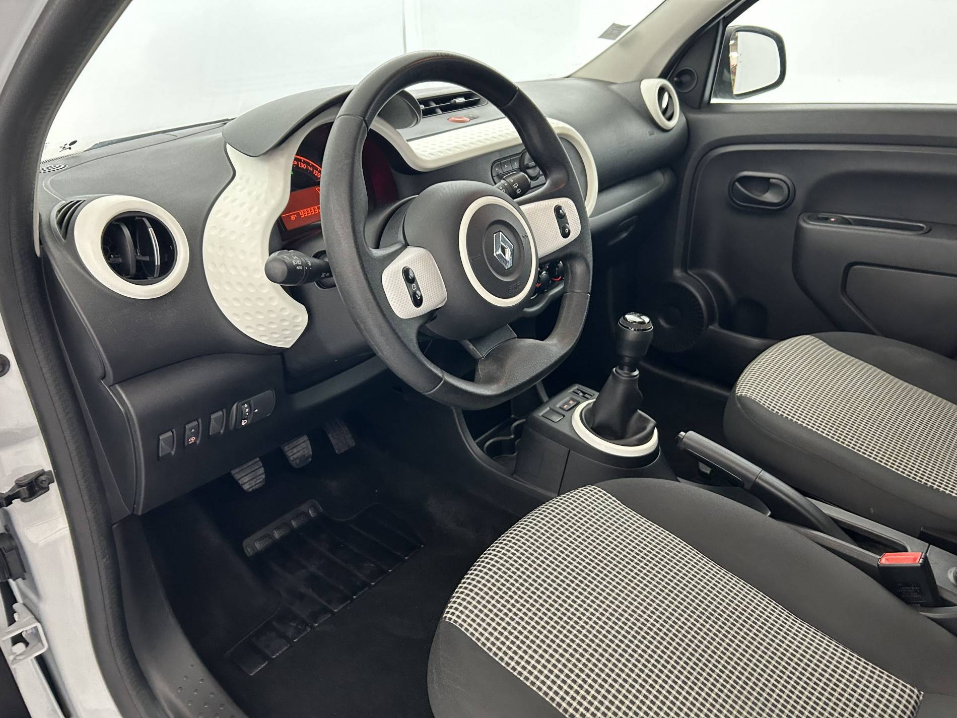 Vente en ligne Renault Twingo 3  SCe 65 - 20 au prix de 8 290 €