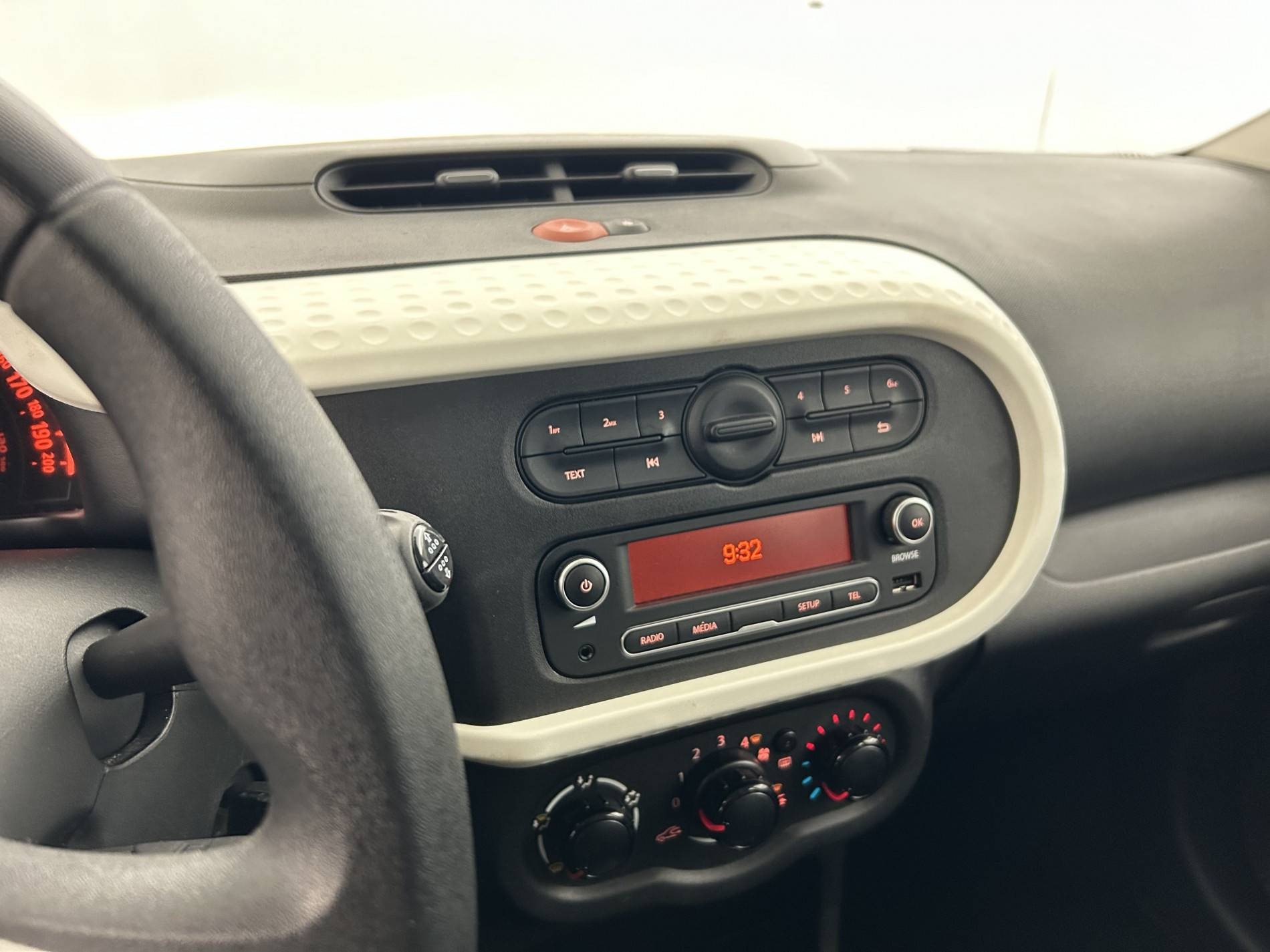 Vente en ligne Renault Twingo 3  SCe 65 - 20 au prix de 8 290 €