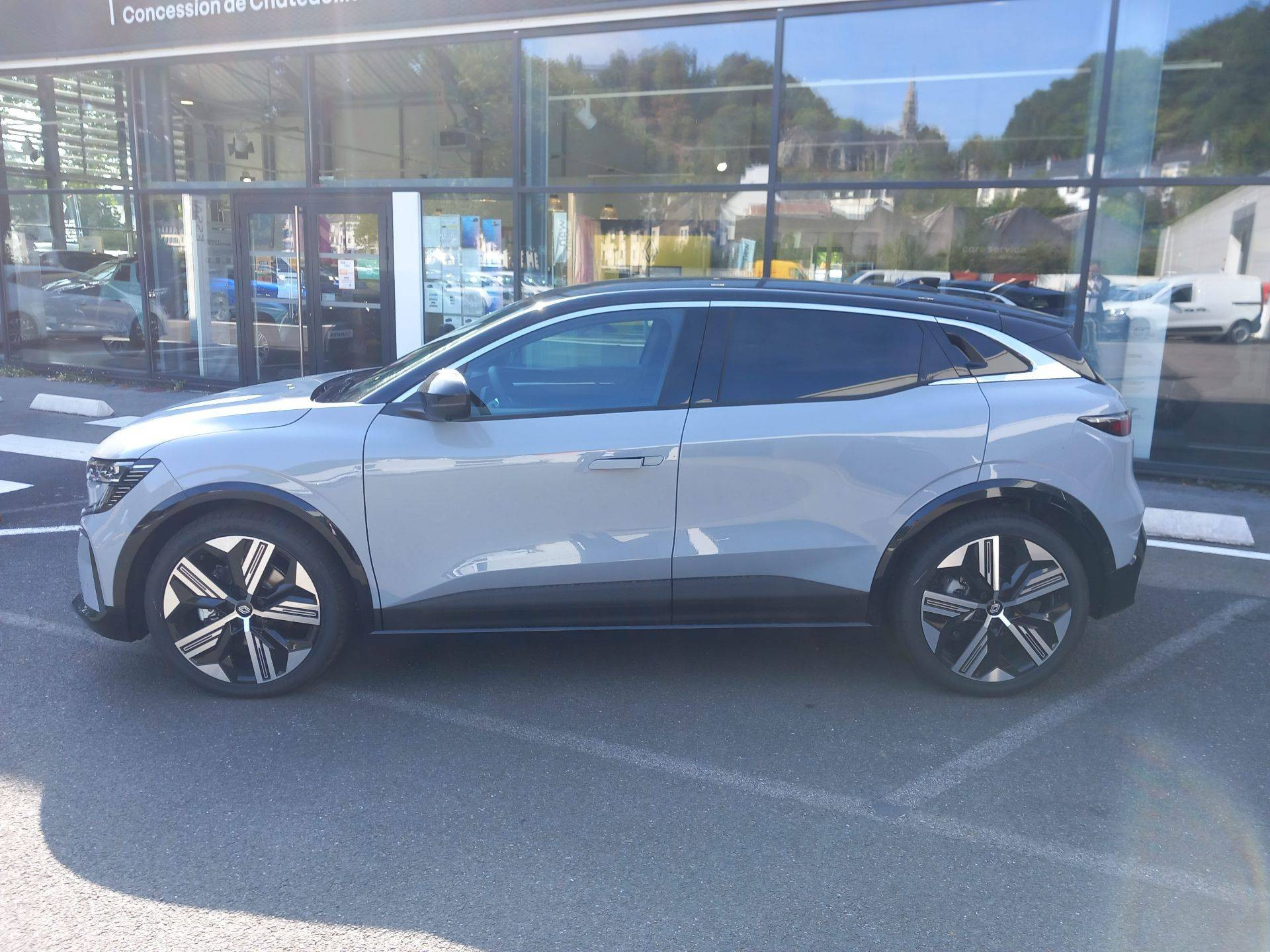 Vente en ligne Renault Megane E-Tech  220 ch autonomie confort GSR2 au prix de 37 990 €