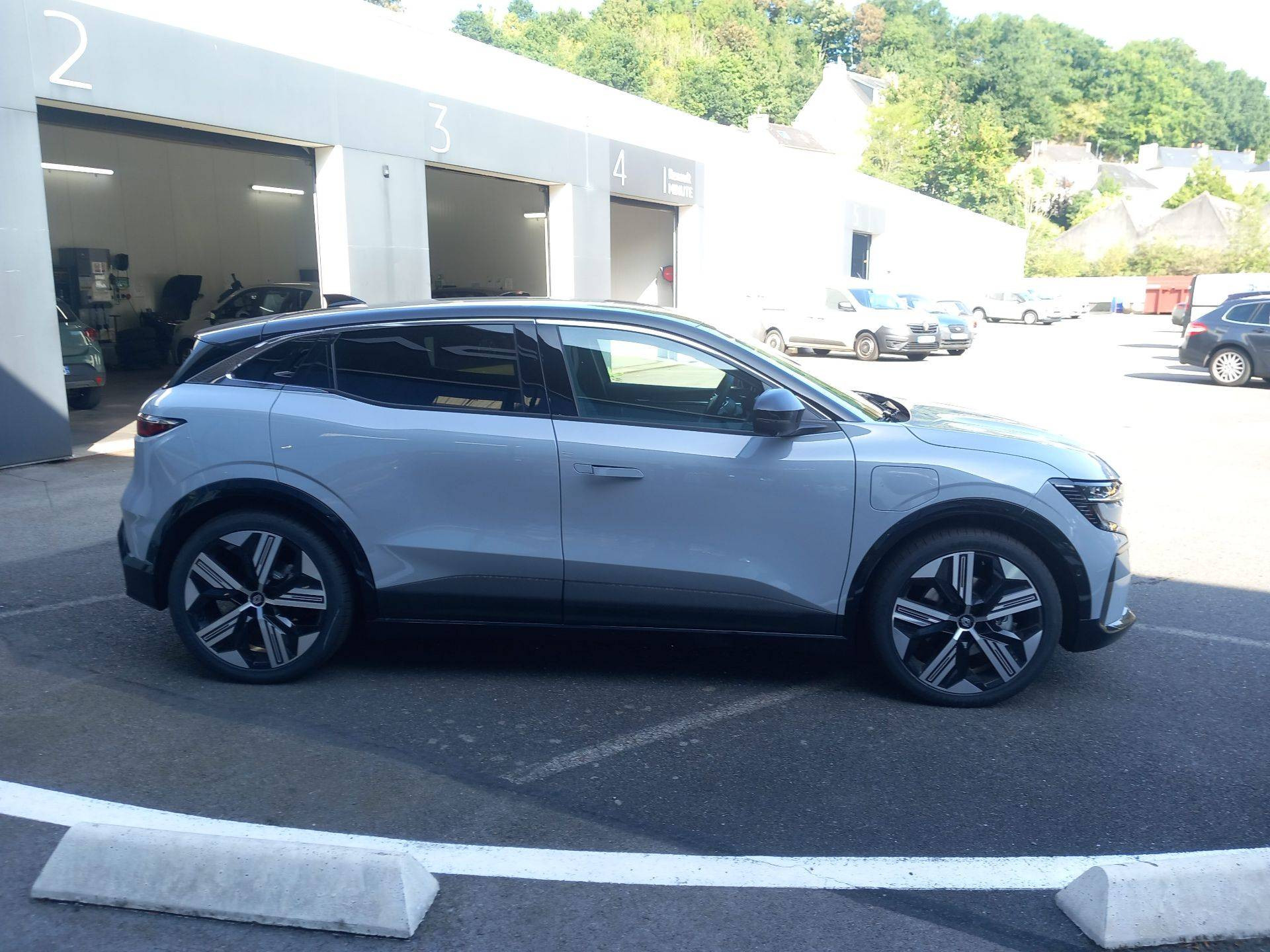 Vente en ligne Renault Megane E-Tech  220 ch autonomie confort GSR2 au prix de 37 990 €