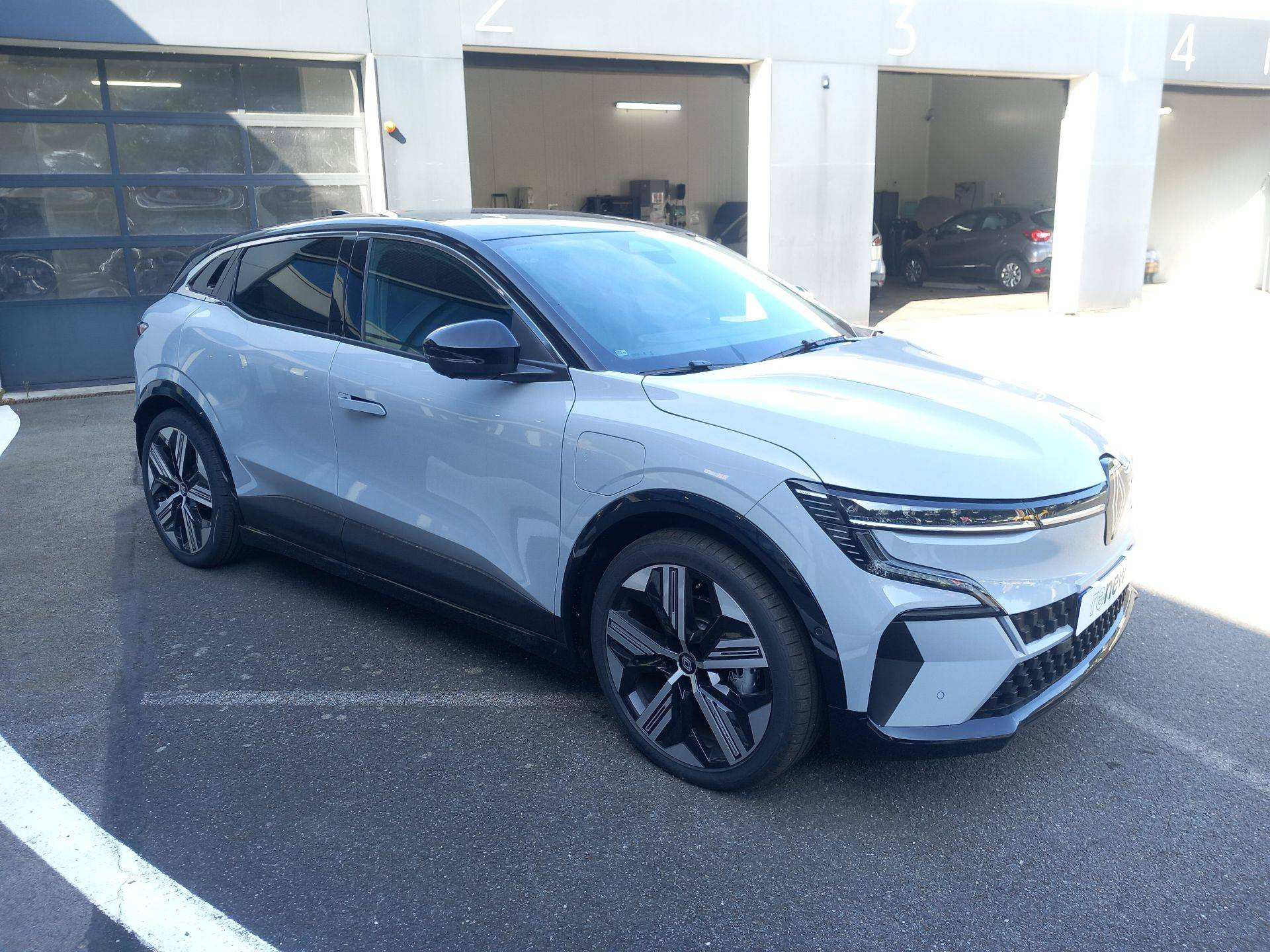 Vente en ligne Renault Megane E-Tech  220 ch autonomie confort GSR2 au prix de 37 990 €