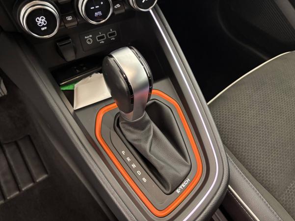 Vente en ligne Renault Clio 5 Clio E-Tech 140 au prix de 16 490 €