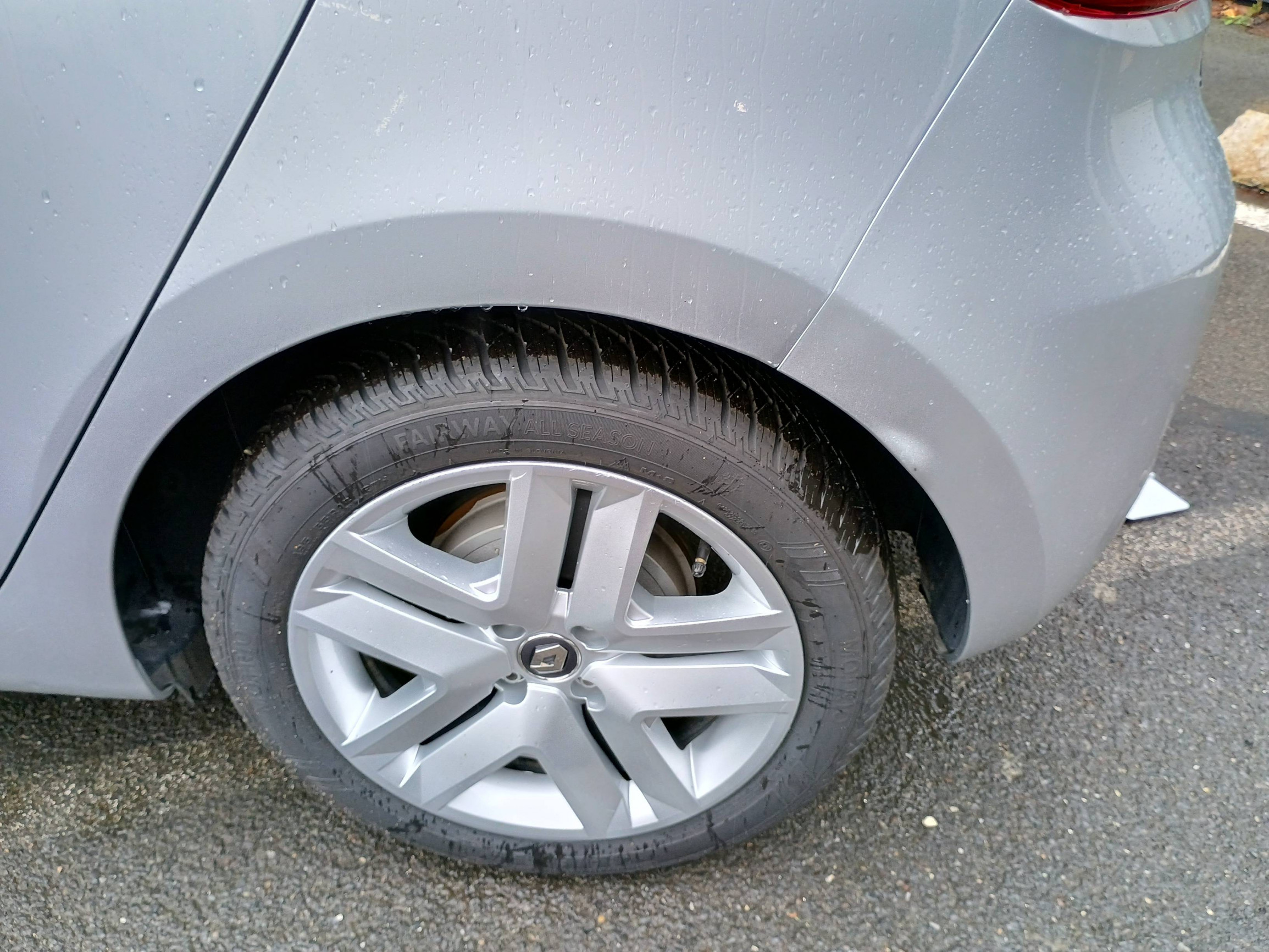 Vente en ligne Renault Clio 5 Clio E-Tech 140 - 21N au prix de 15 990 €