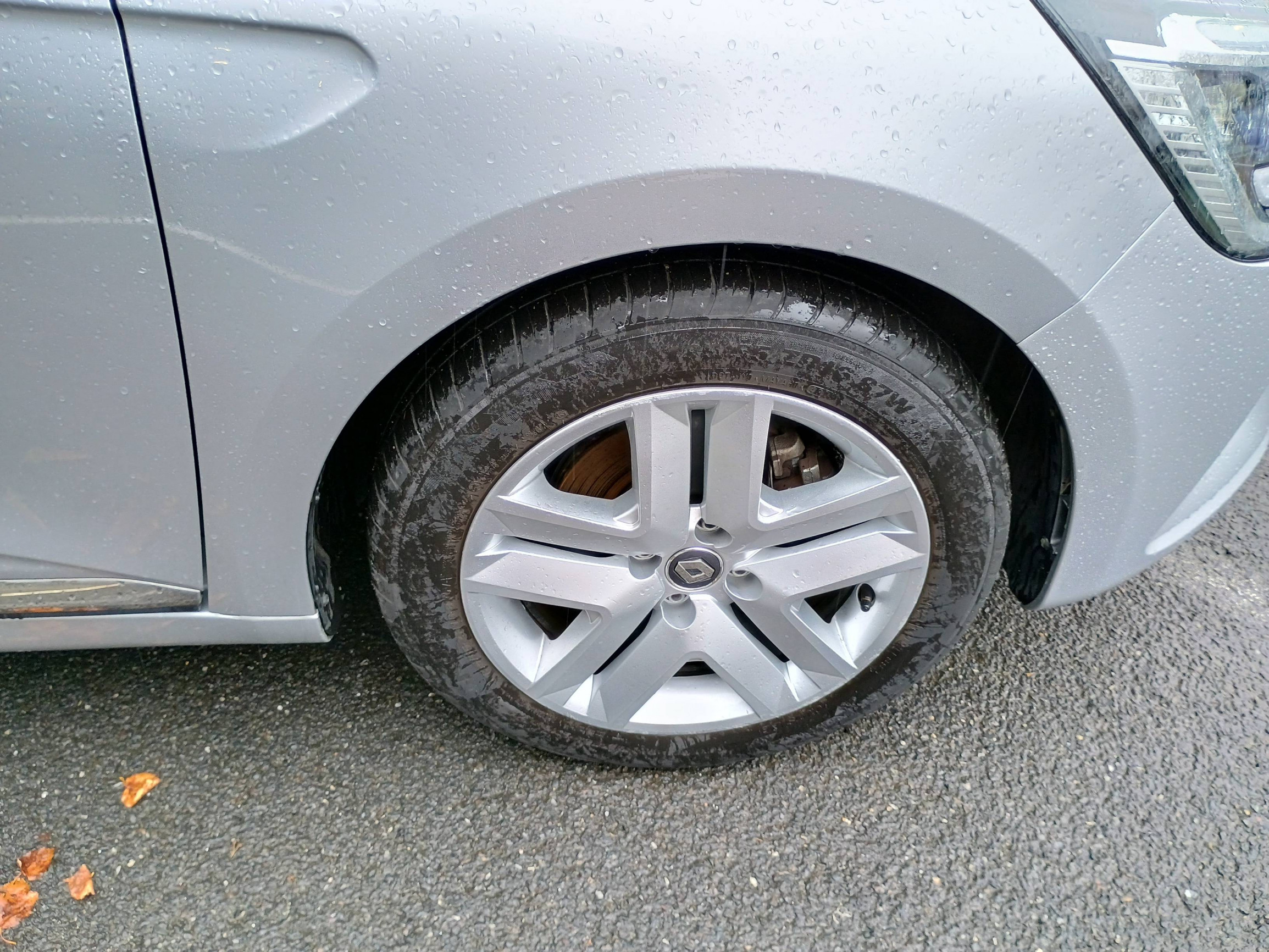 Vente en ligne Renault Clio 5 Clio E-Tech 140 - 21N au prix de 15 990 €