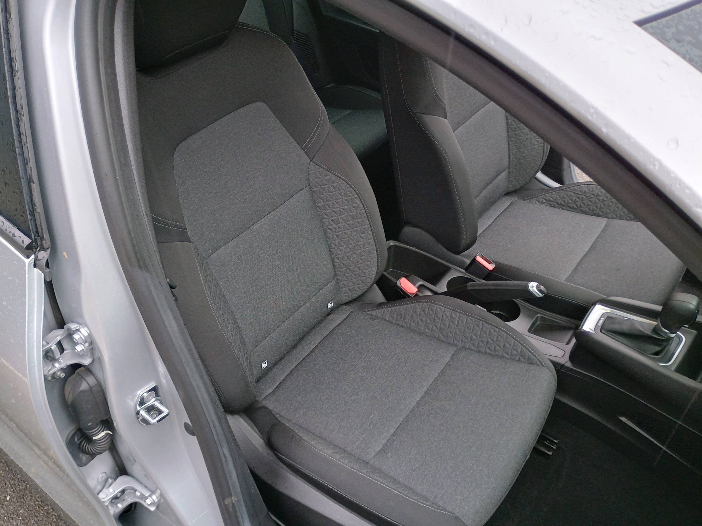 Vente en ligne Renault Clio 5 Clio E-Tech 140 - 21N au prix de 15 990 €