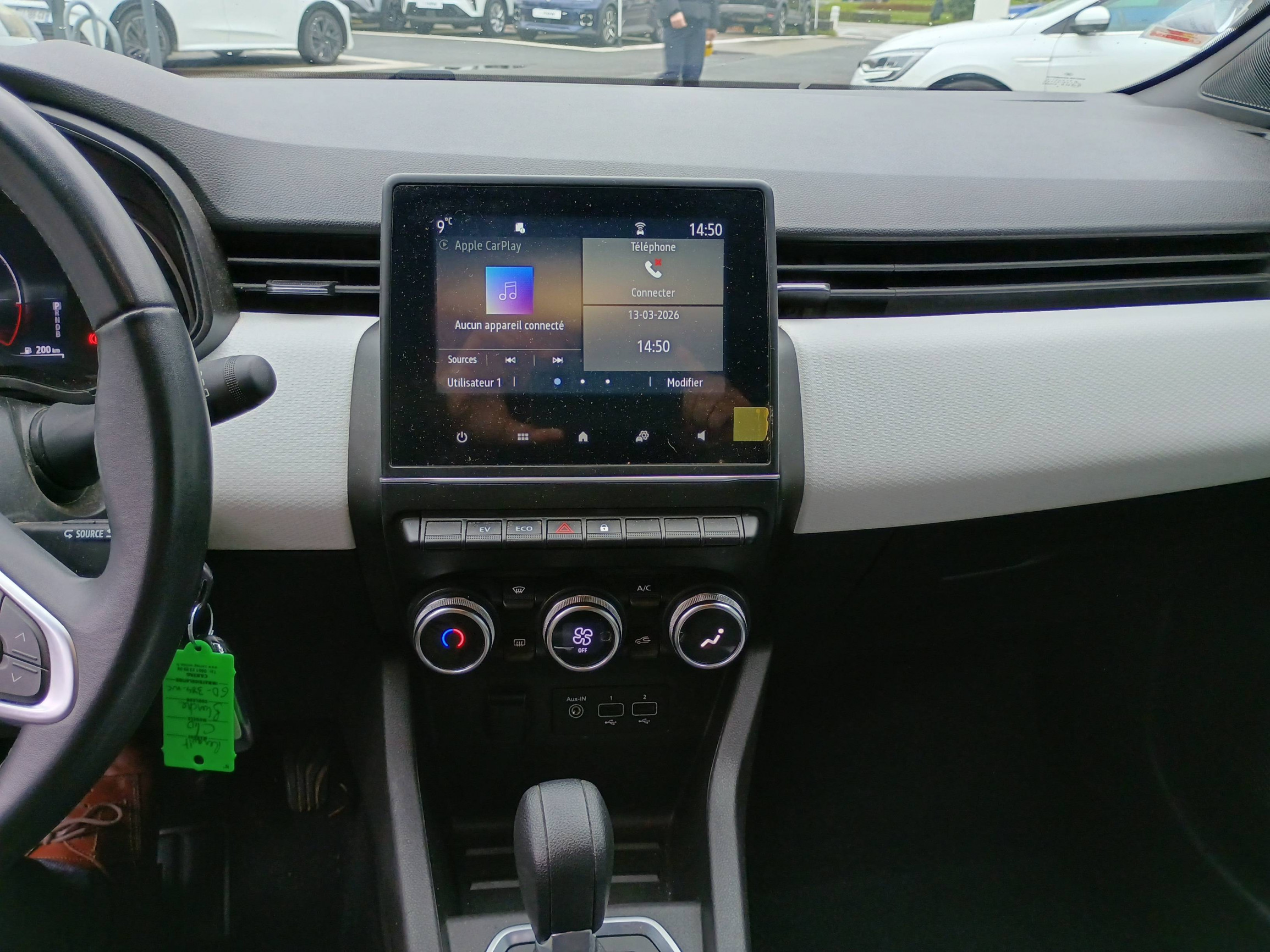 Vente en ligne Renault Clio 5 Clio E-Tech 140 - 21N au prix de 15 490 €