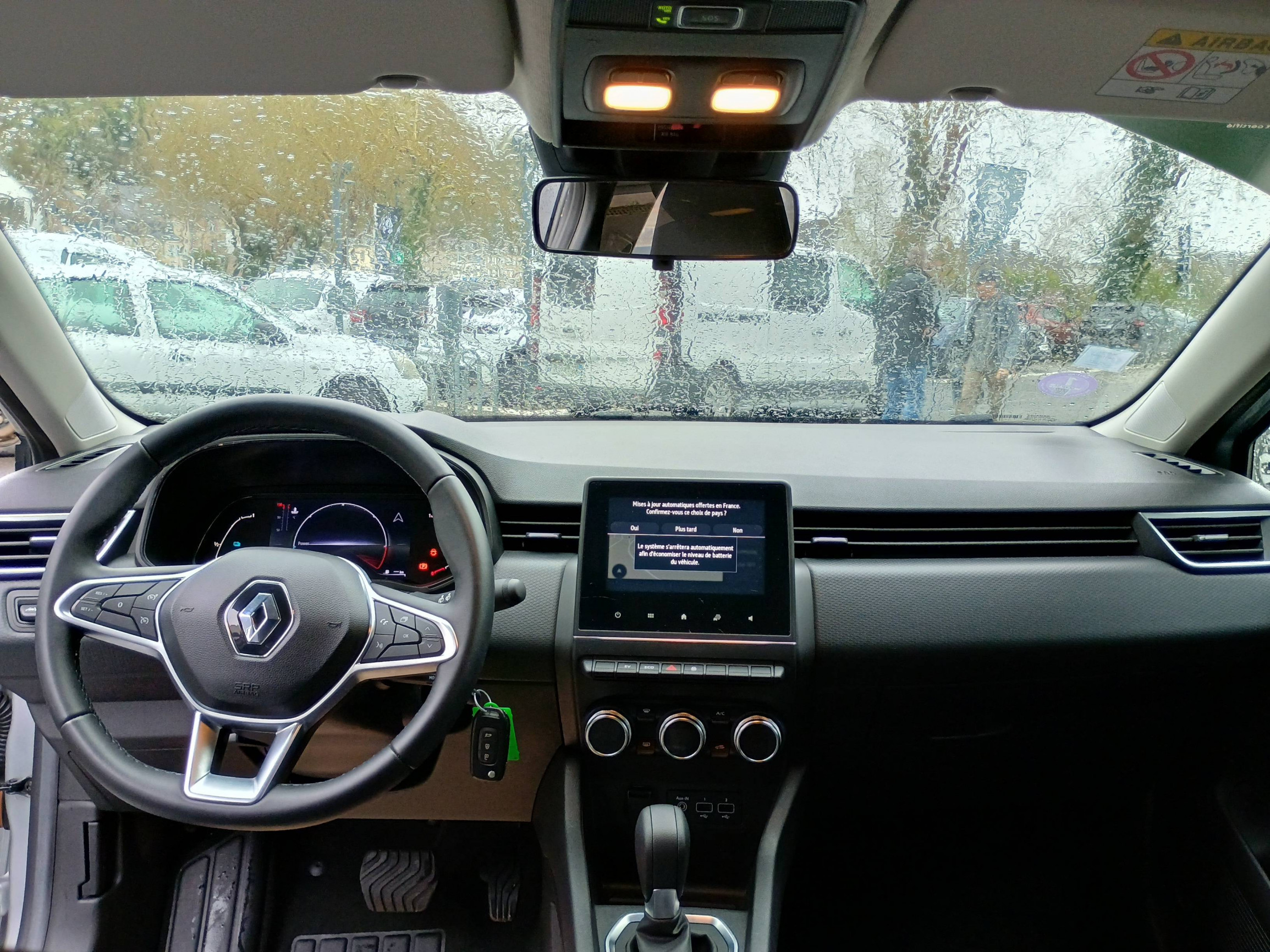 Vente en ligne Renault Clio 5 Clio E-Tech 140 - 21N au prix de 15 990 €