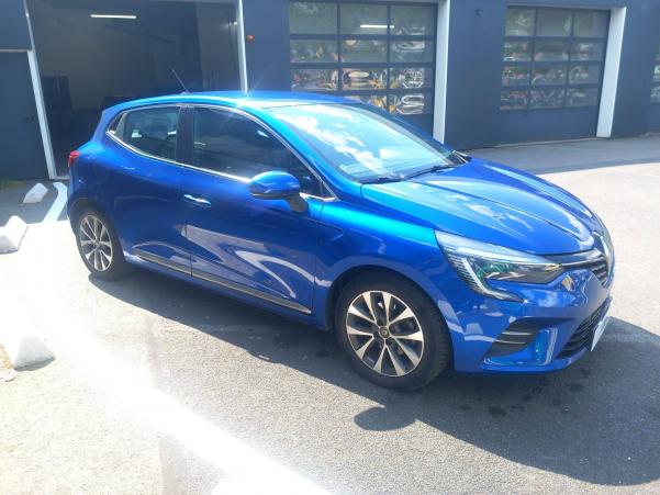 Vente en ligne Renault Clio 5 Clio E-Tech 140 au prix de 16 490 €