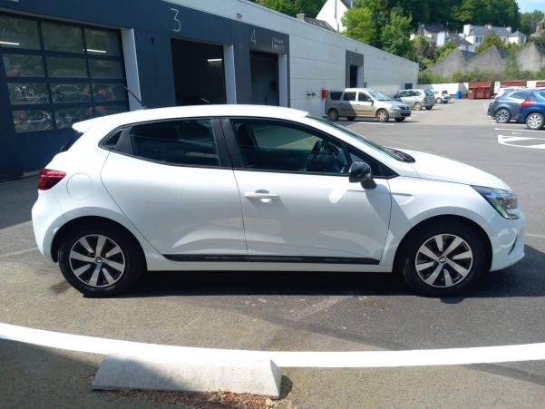 Vente en ligne Renault Clio 5 Clio E-Tech full hybrid 145 au prix de 18 990 €