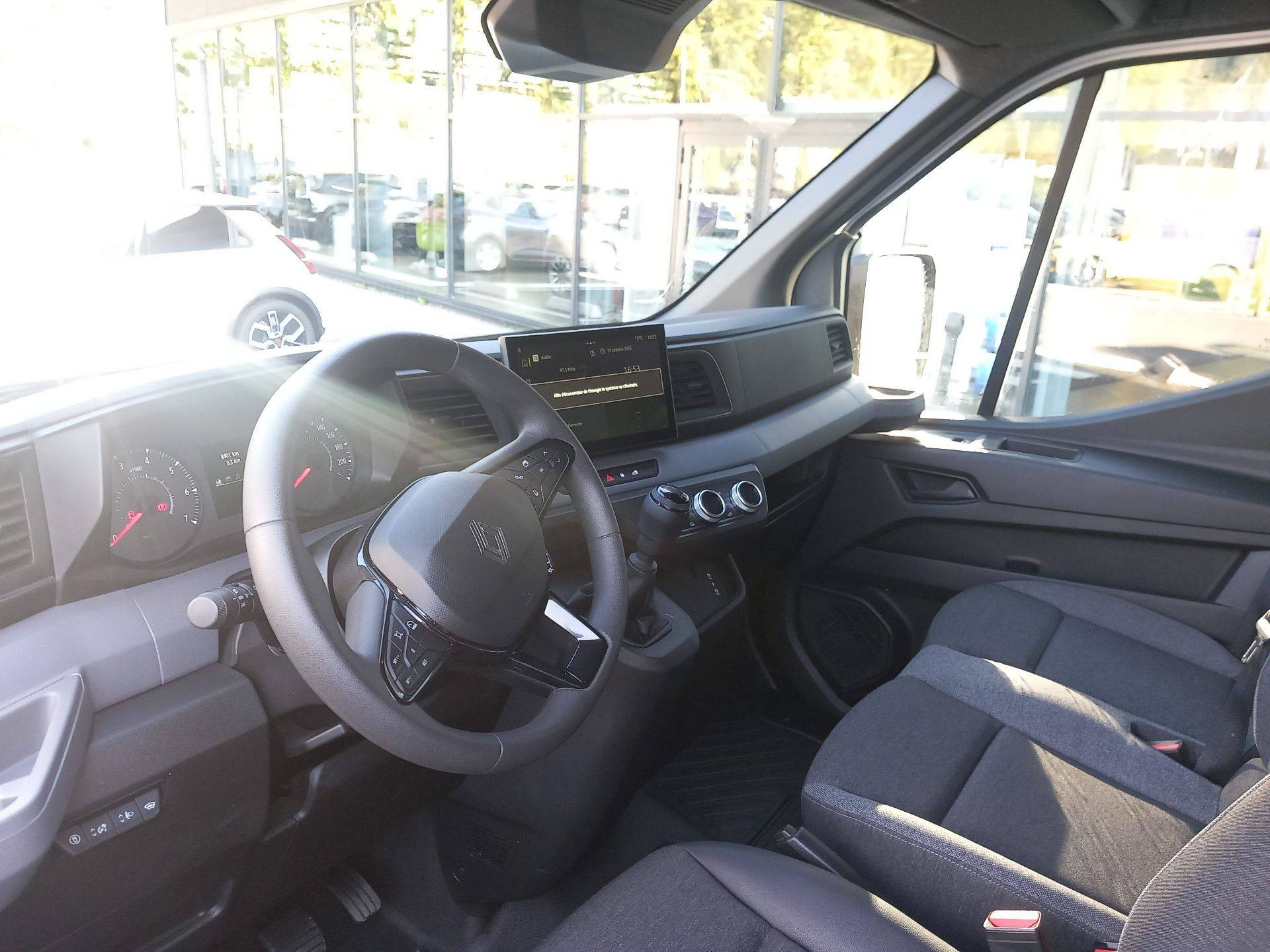 Vente en ligne Renault Master Fourgon MASTER FGN TRAC 3T3 L2H2 BLUE DCI 130 au prix de 30 990 €