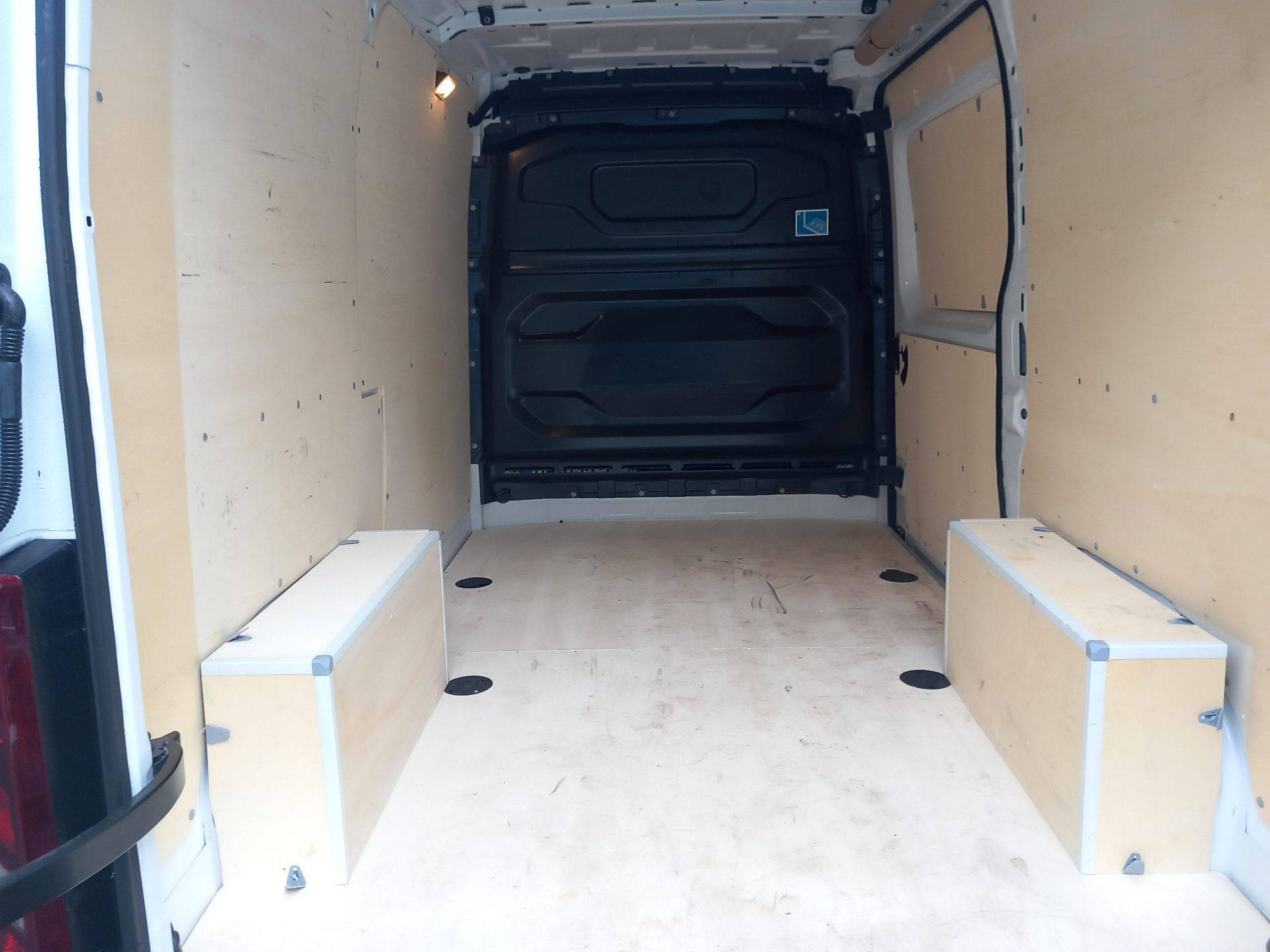 Vente en ligne Renault Master Fourgon MASTER FGN TRAC 3T3 L2H2 BLUE DCI 130 au prix de 30 990 €