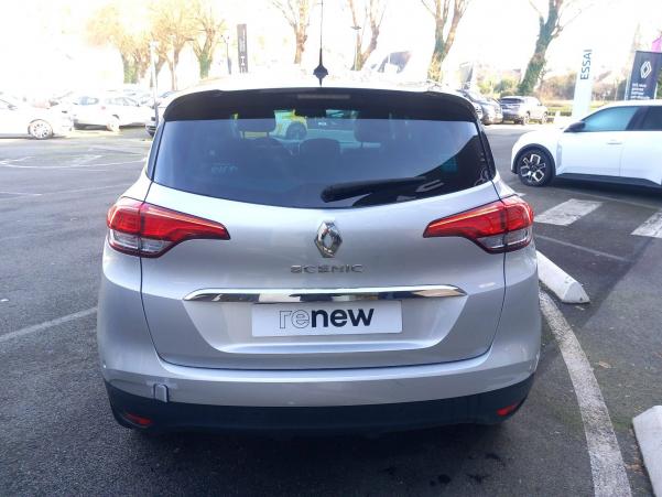 Vente en ligne Renault Scenic 4 Scenic TCe 140 FAP EDC au prix de 17 990 €