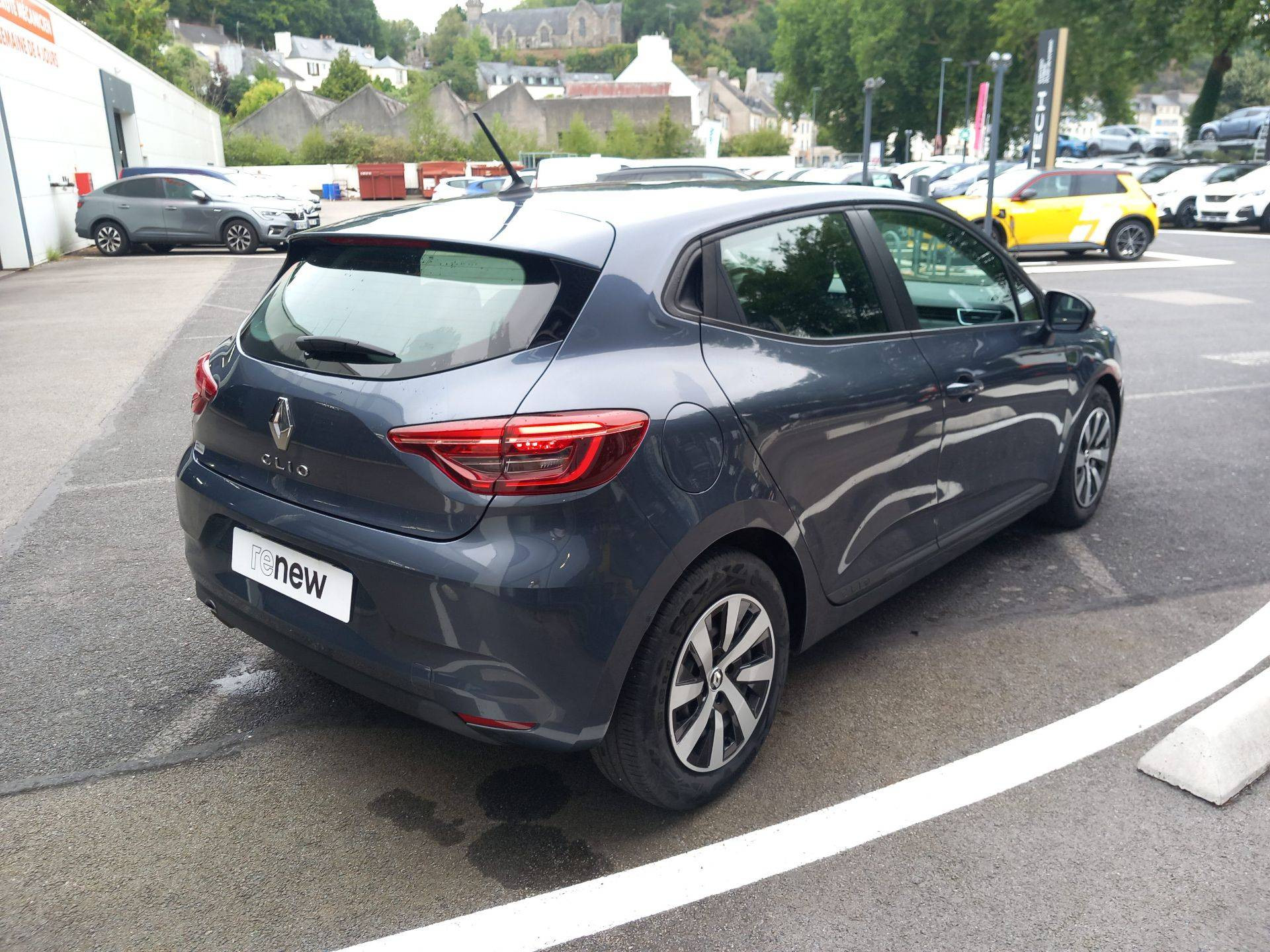 Vente en ligne Renault Clio 5 Clio TCe 90 au prix de 13 290 €