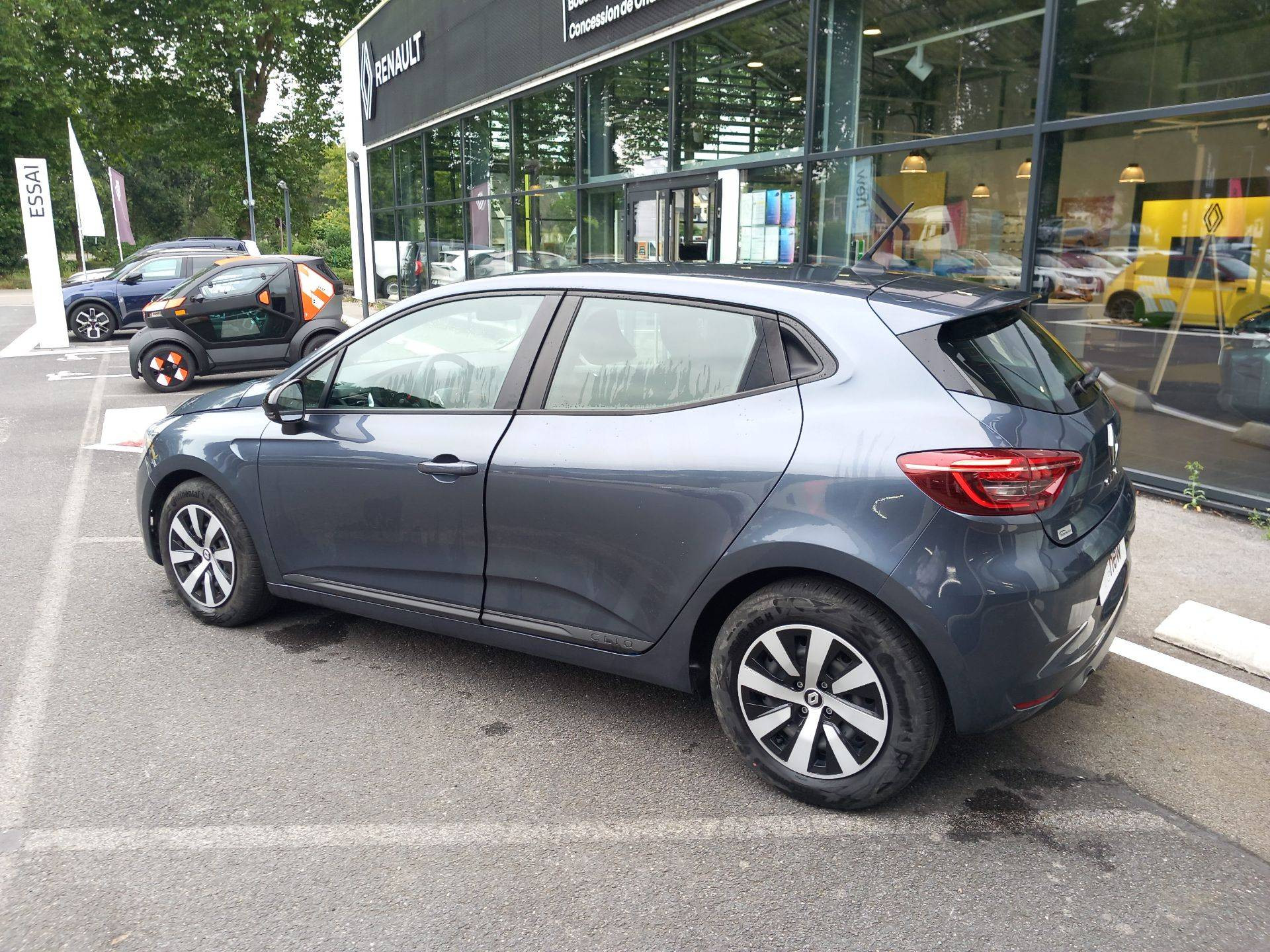 Vente en ligne Renault Clio 5 Clio TCe 90 au prix de 13 290 €