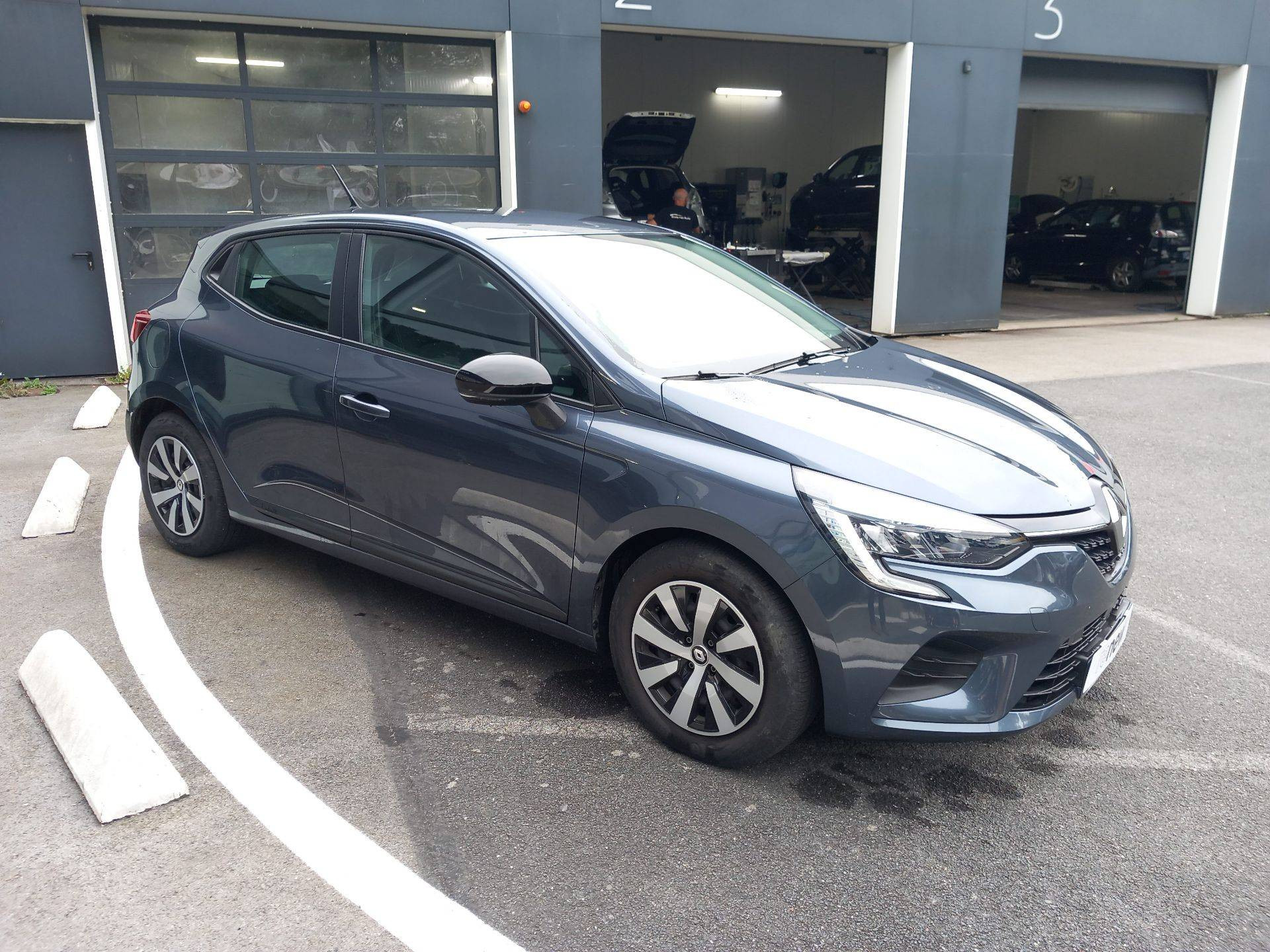 Vente en ligne Renault Clio 5 Clio TCe 90 au prix de 13 250 €