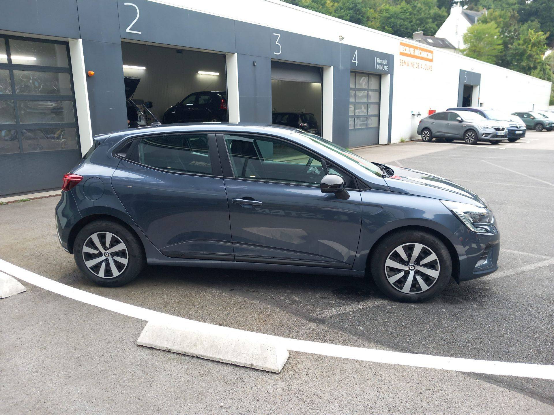 Vente en ligne Renault Clio 5 Clio TCe 90 au prix de 13 250 €