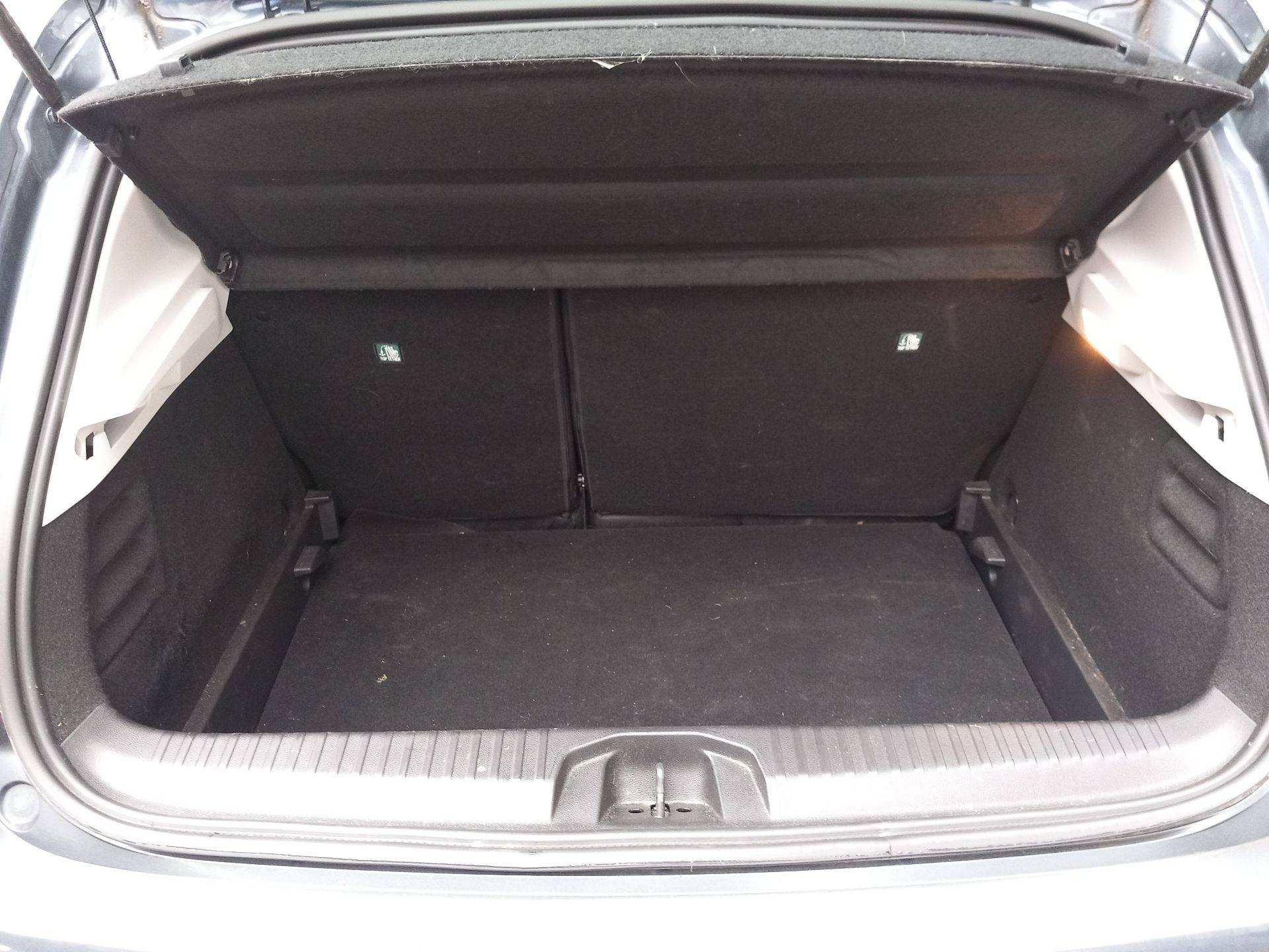 Vente en ligne Renault Clio 5 Clio TCe 90 au prix de 13 250 €