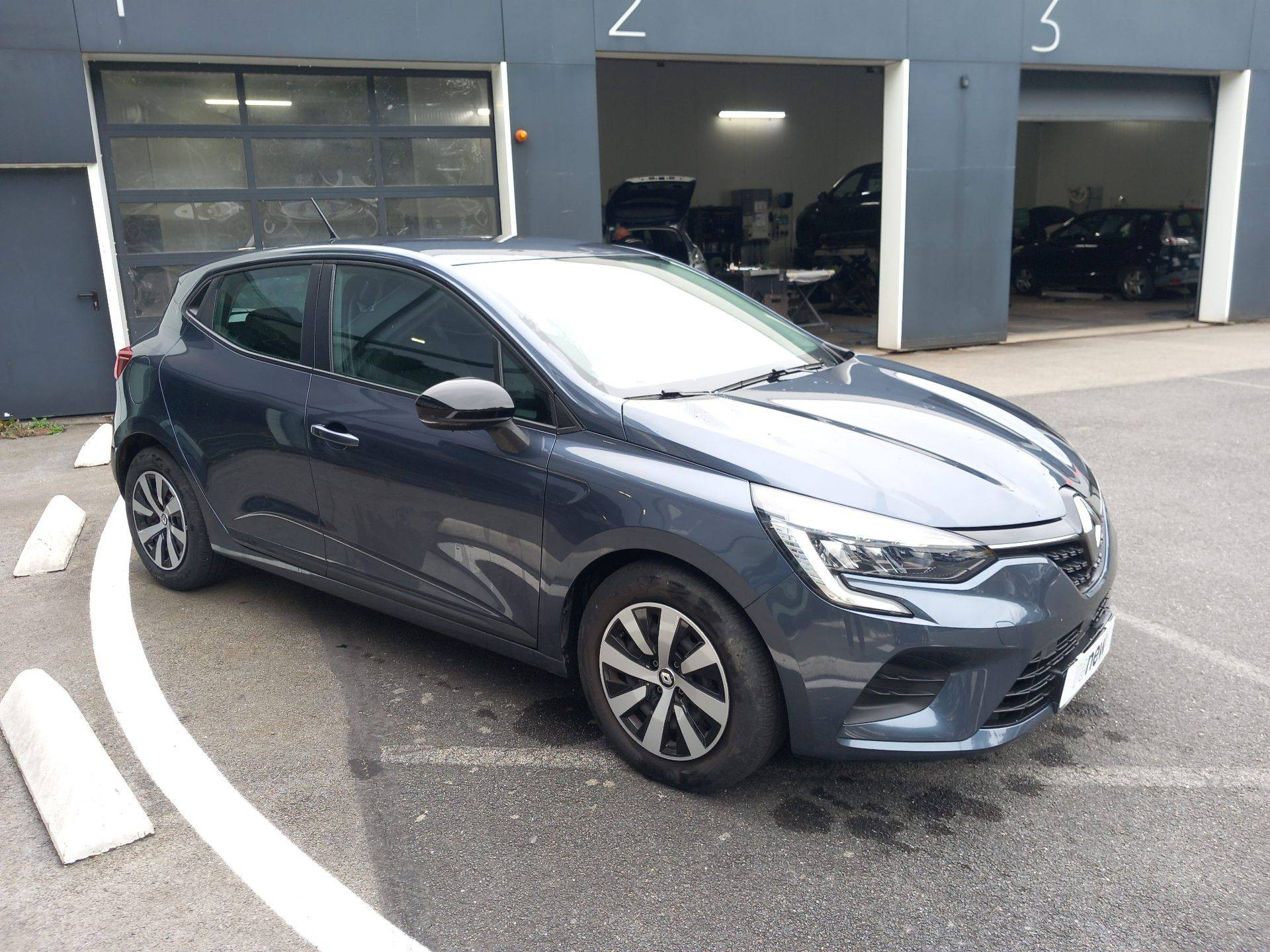 Vente en ligne Renault Clio 5 Clio TCe 90 au prix de 13 290 €