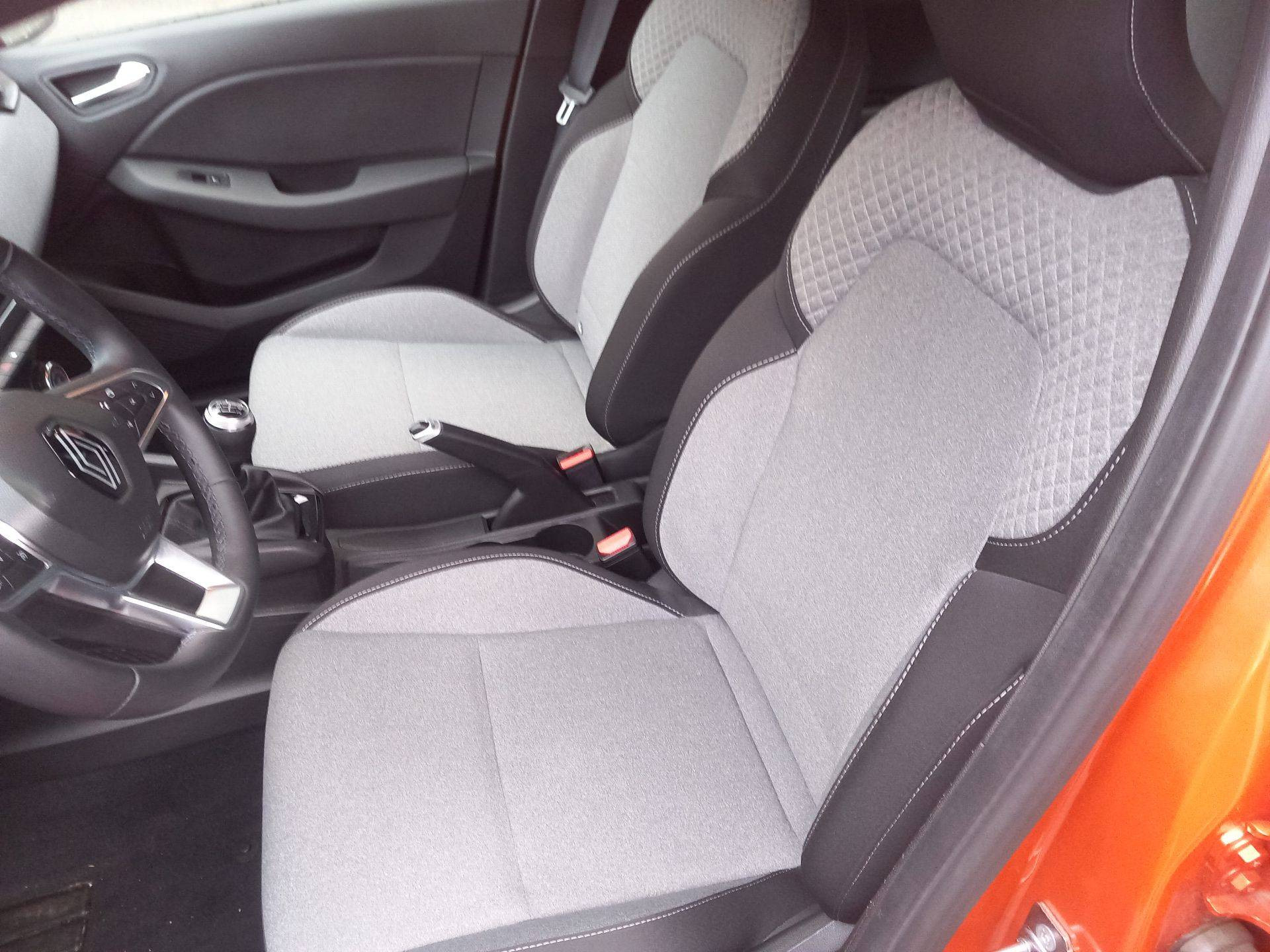 Vente en ligne Renault Clio 5 Clio SCe 65 au prix de 14 390 €