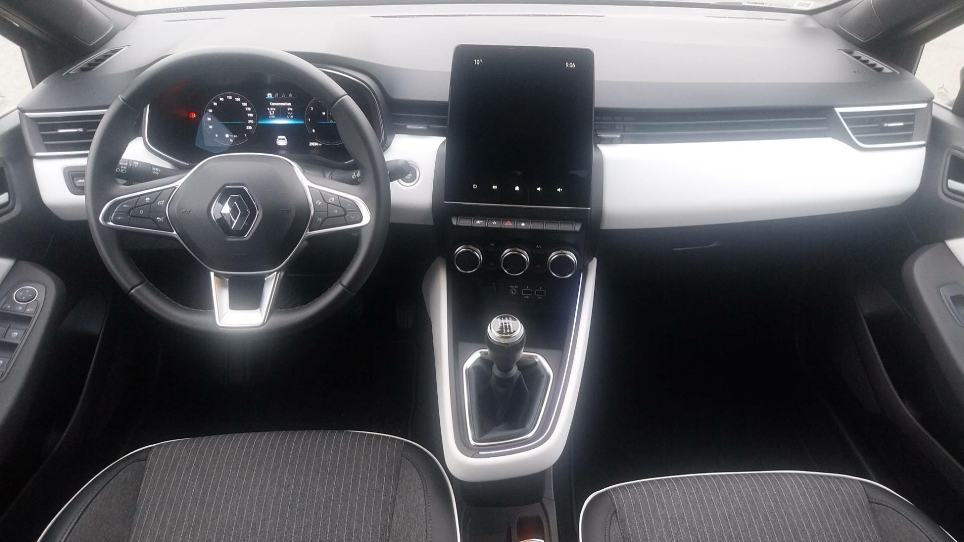 Vente en ligne Renault Clio 5 Clio TCe 90 au prix de 15 990 €