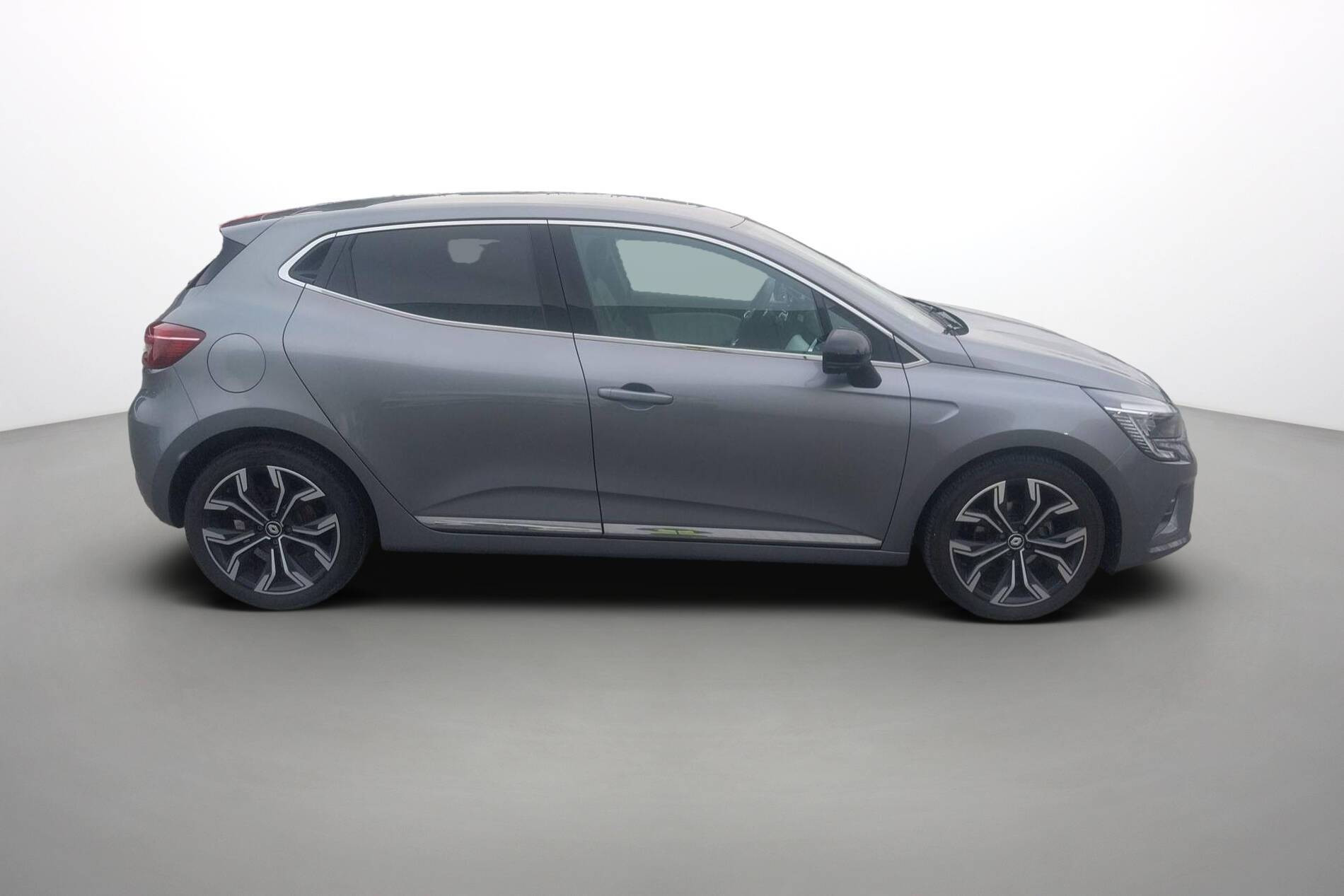 Vente en ligne Renault Clio 5 Clio TCe 90 au prix de 15 990 €