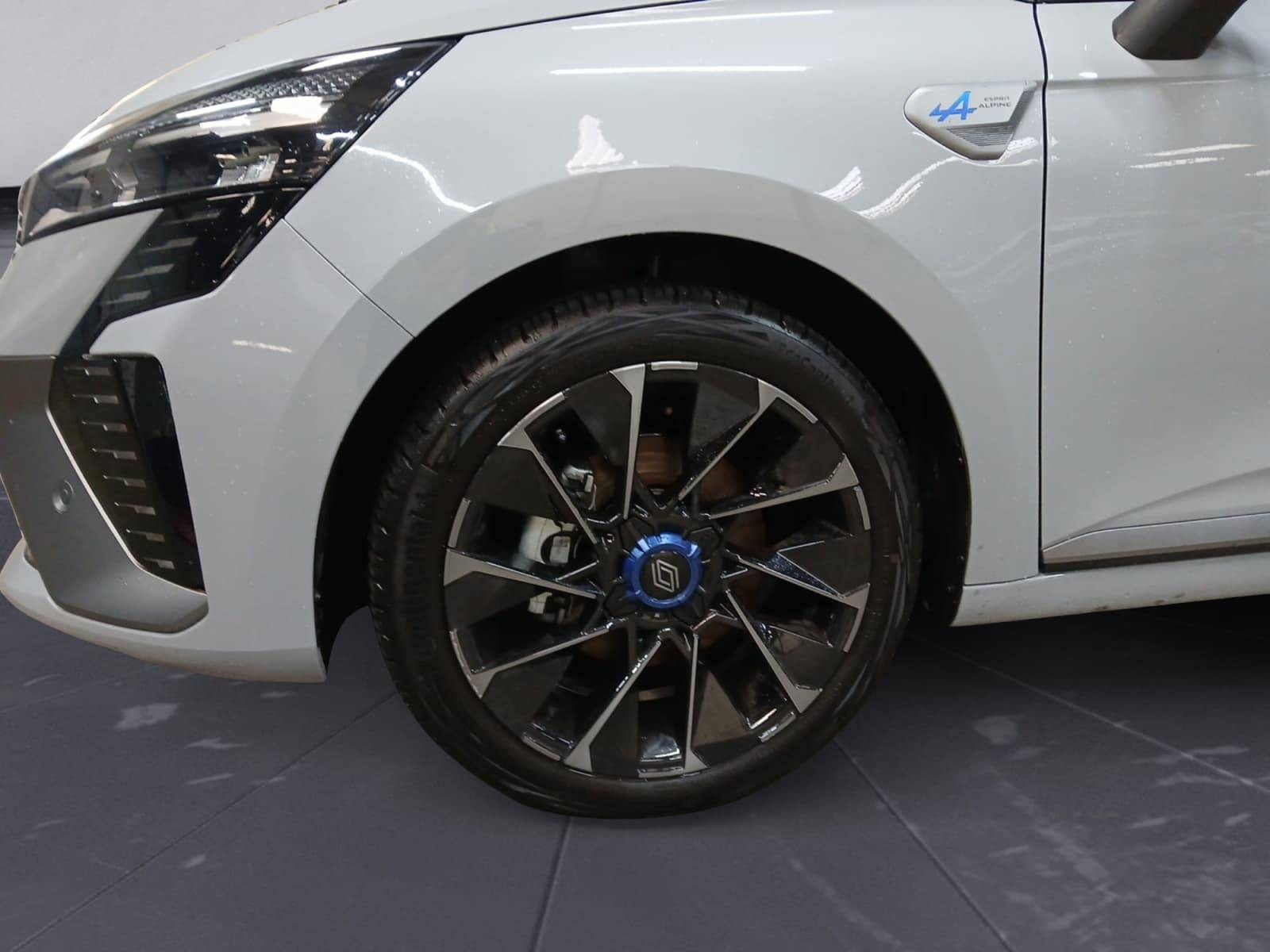 Vente en ligne Renault Clio 5 Clio E-Tech full hybrid 145 ch GSR2 au prix de 23 990 €