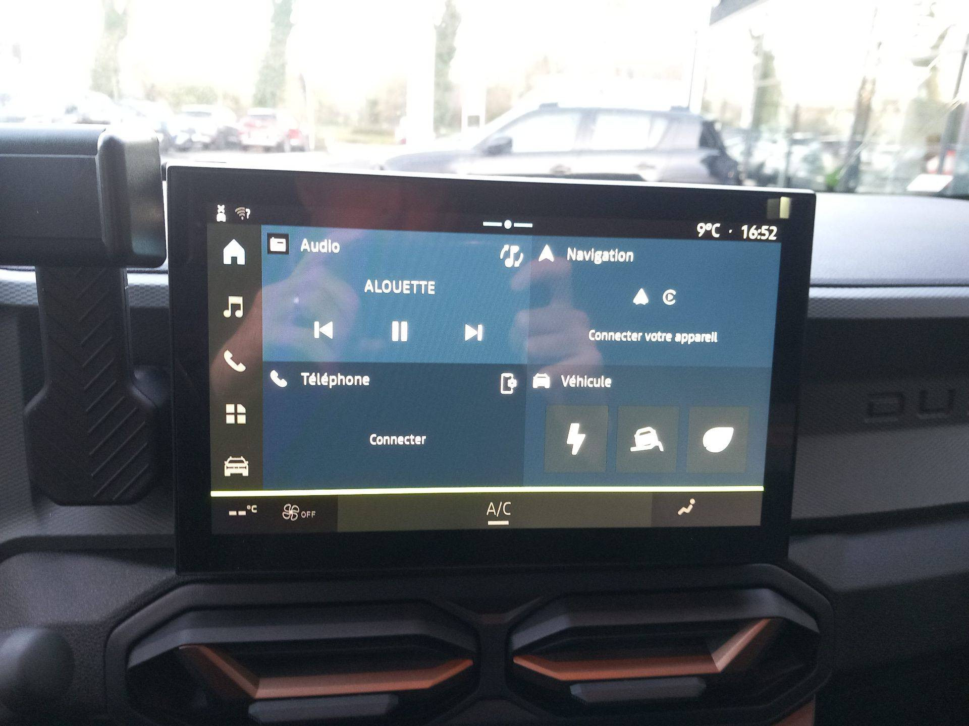 Vente en ligne Dacia Duster  Hybrid 140 au prix de 26 990 €