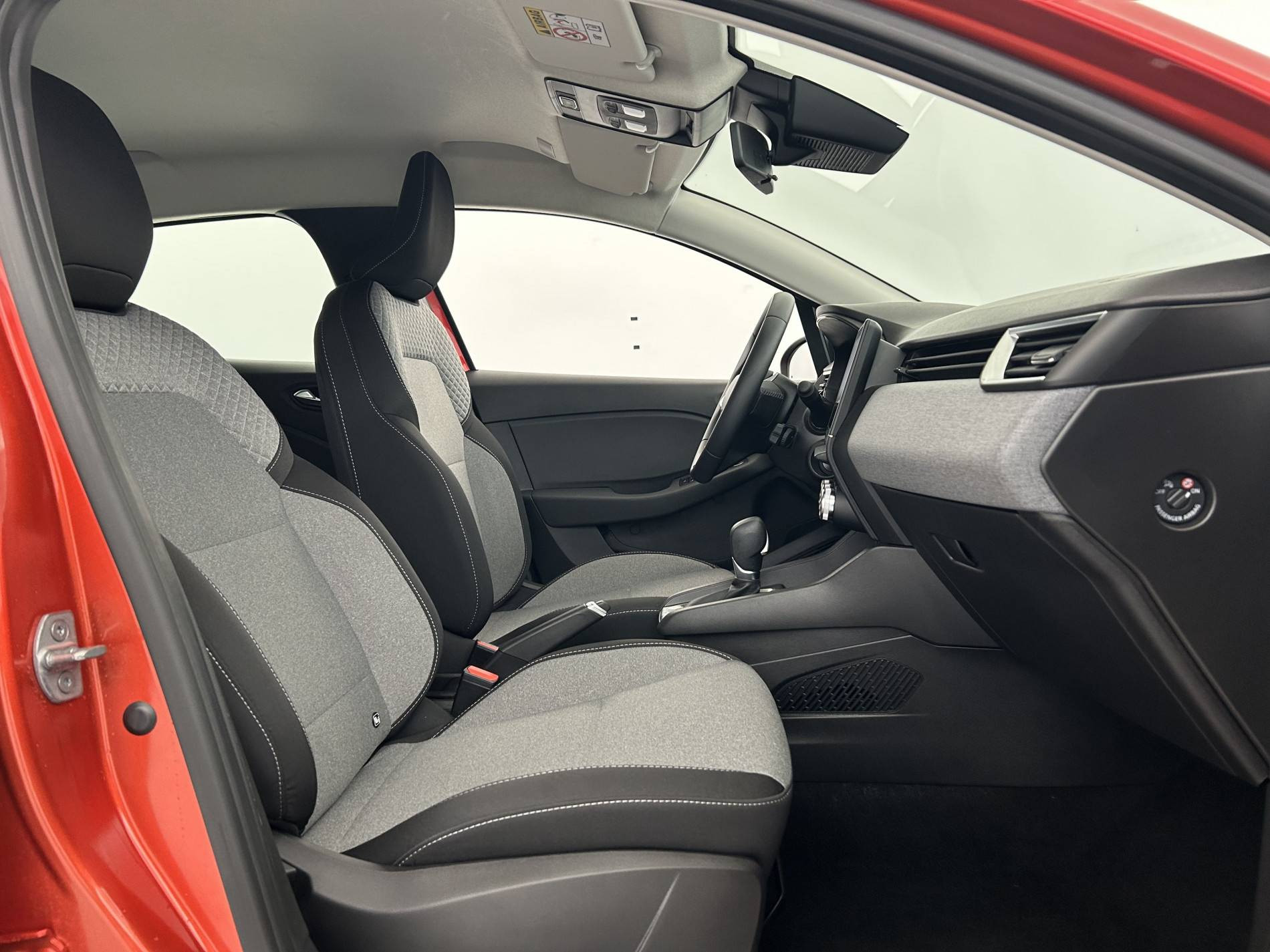 Vente en ligne Renault Clio 5 Clio E-Tech full hybrid 145 ch GSR2 au prix de 19 990 €