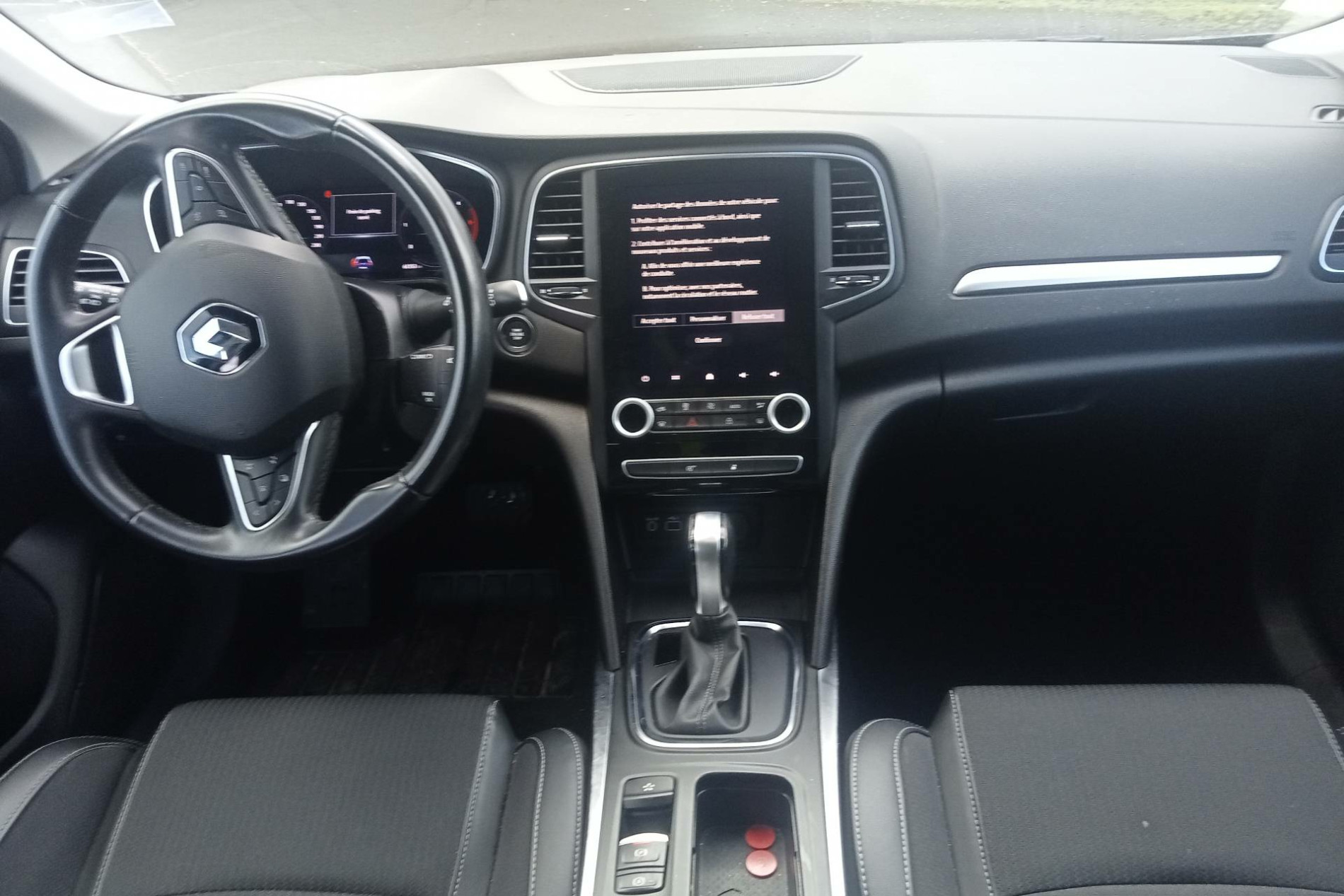 Vente en ligne Renault Megane 4 Mégane IV Berline Blue dCi 115 EDC au prix de 17 990 €