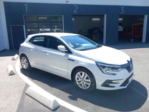 Vente en ligne Renault Megane 4 Mégane IV Berline Blue dCi 115 au prix de 15 890 €