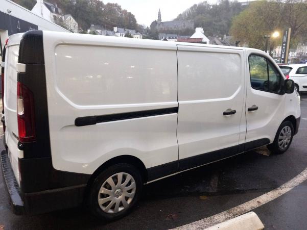 Vente en ligne Renault Trafic 3 Fourgon TRAFIC FGN L2H1 1300 KG DCI 120 au prix de 20 490 €