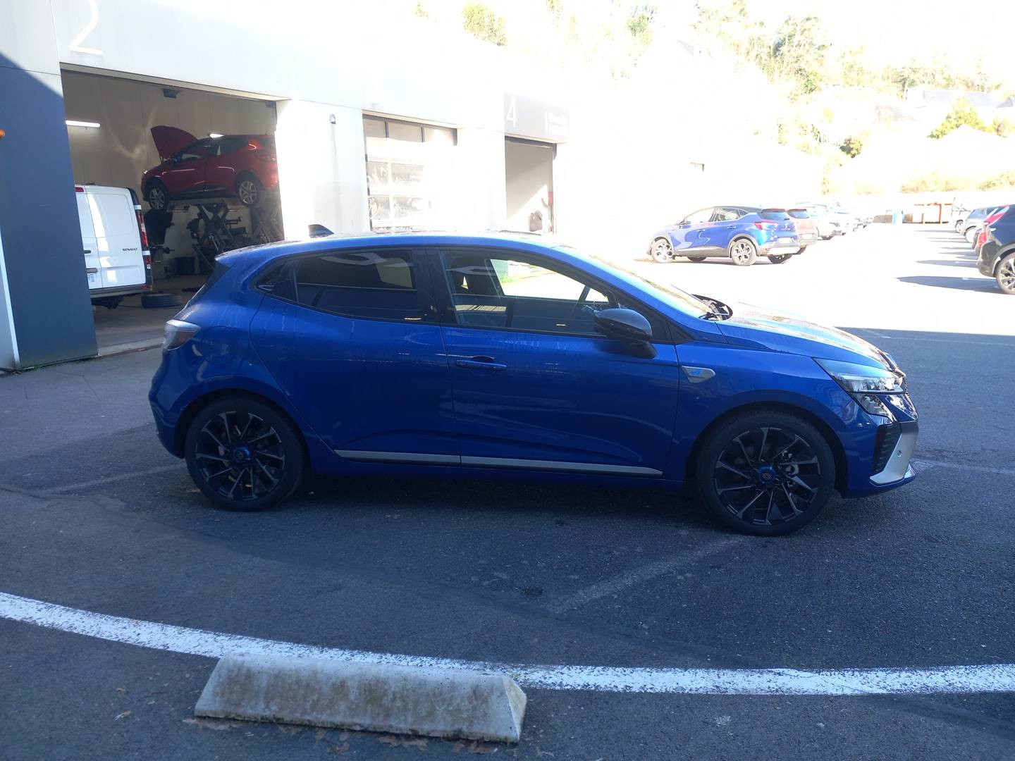 Vente en ligne Renault Clio 5 Clio E-Tech full hybrid 145 ch GSR2 au prix de 22 990 €