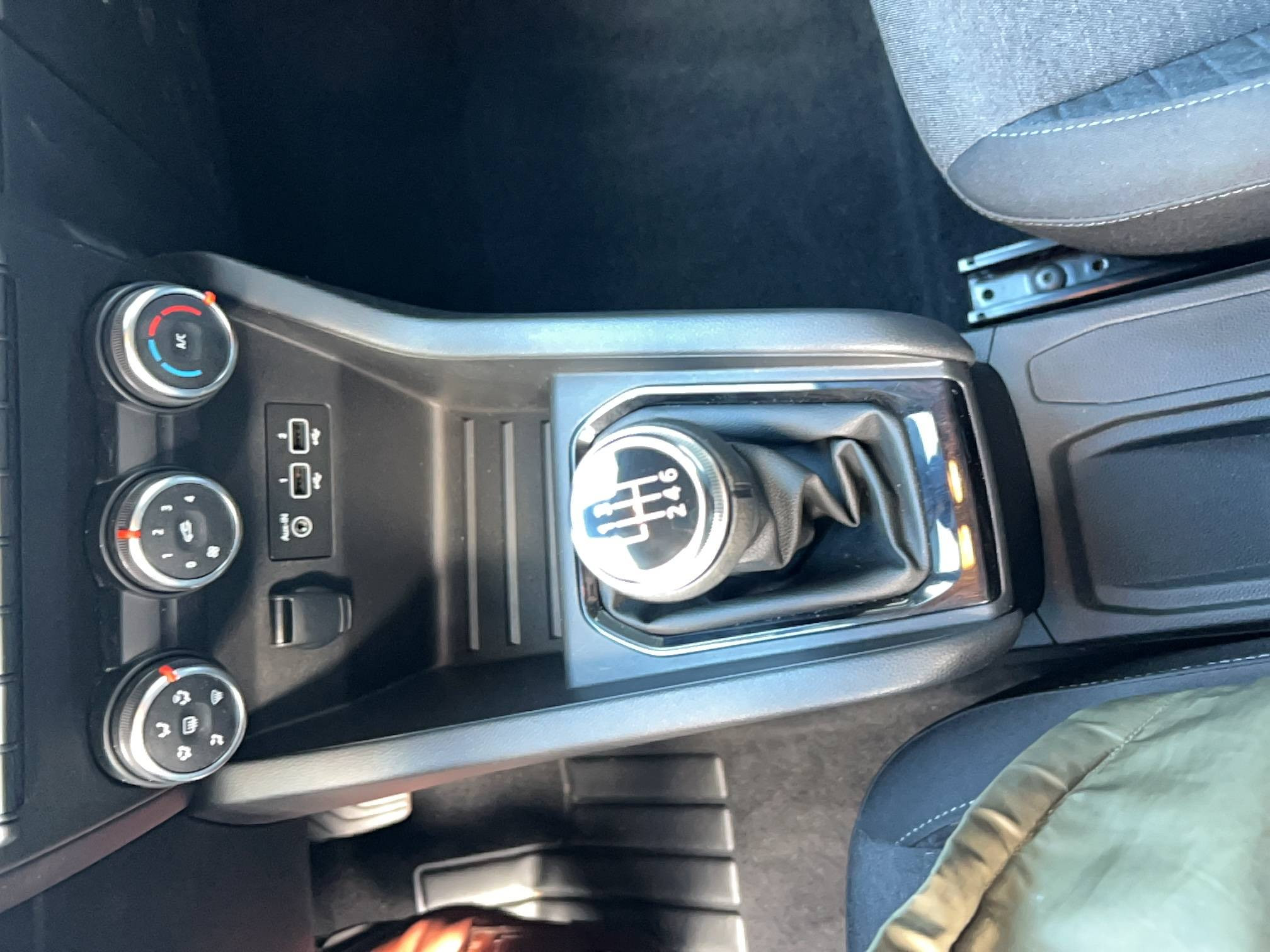 Vente en ligne Renault Clio 5 Clio TCe 90 au prix de 13 490 €