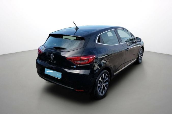 Vente en ligne Renault Clio 5 Clio E-Tech 140 au prix de 16 490 €