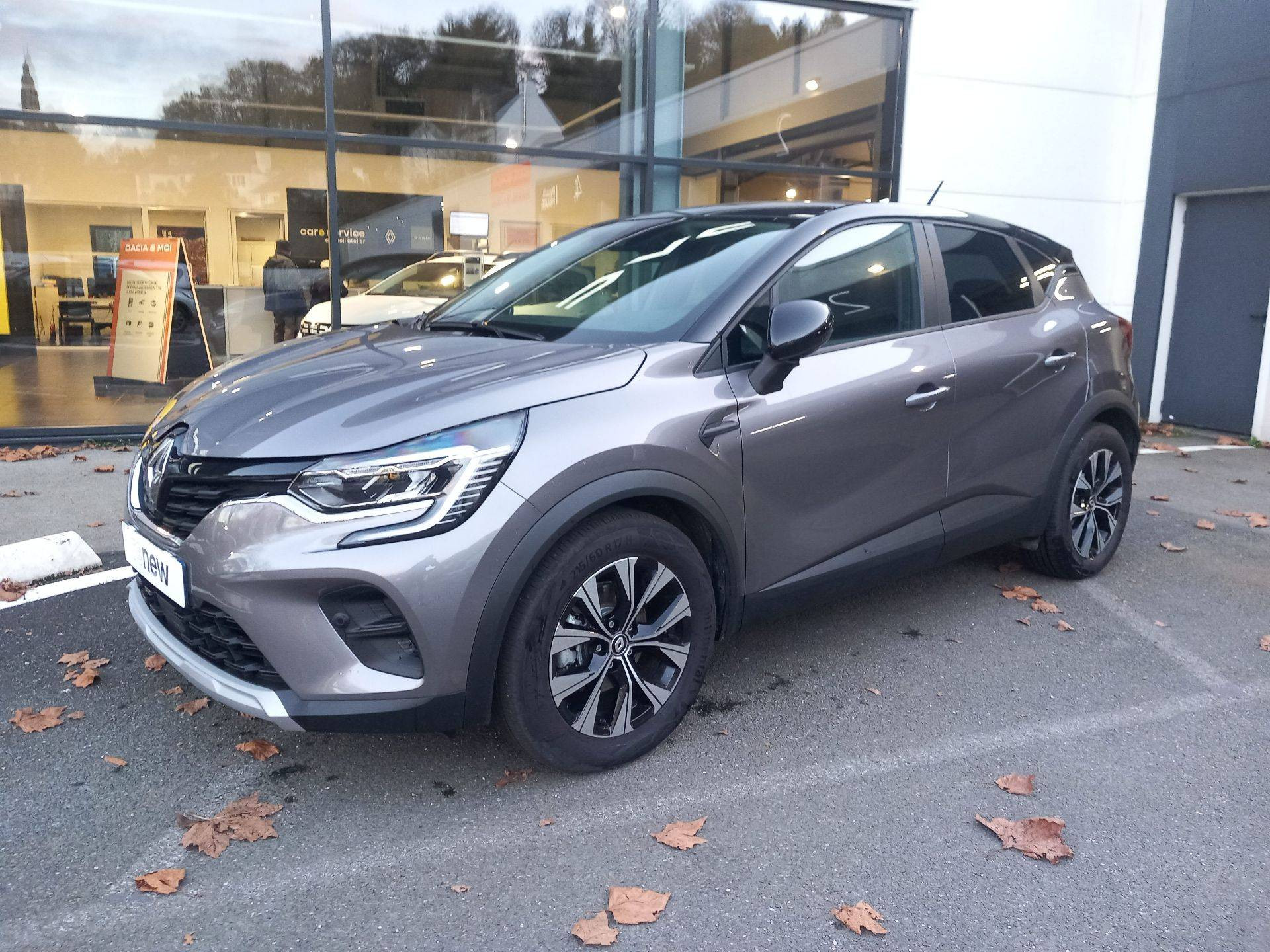Renault Captur  E-Tech full hybrid 145 occasion de 2023 en vente à Châteaulin